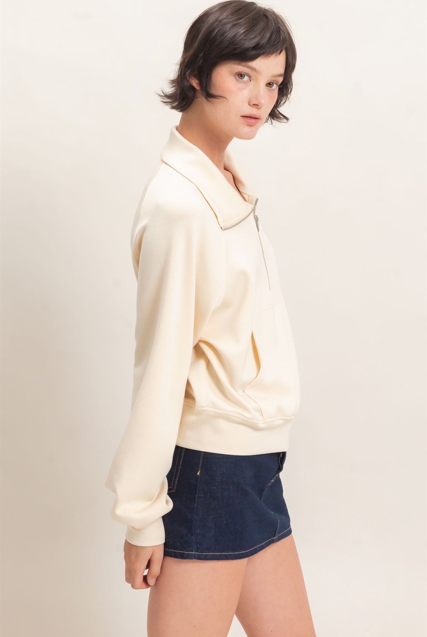 Wholesale Half-Zip Collar Raglan Pullover Sweatshirts DZ26C967 ALPACA DOUBLE ZERO