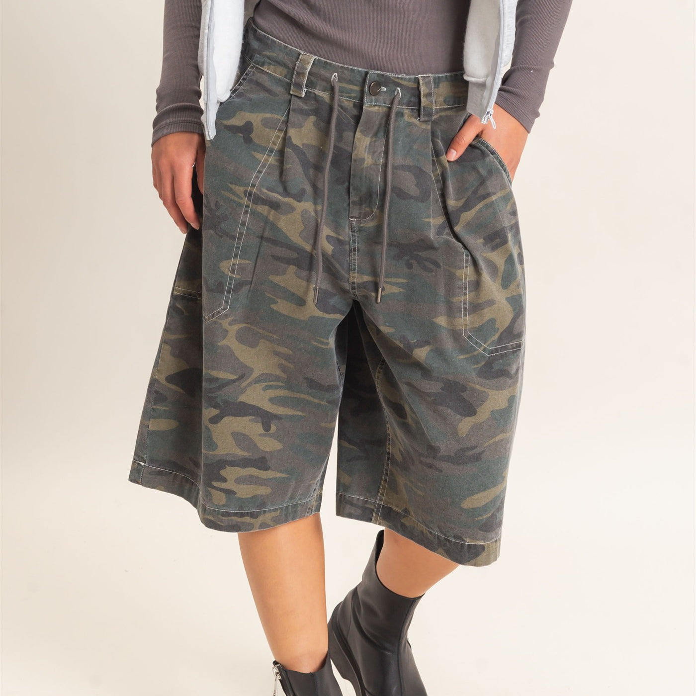 Wholesale Camouflage Print Drawstring Shorts Shorts DZ26E399 DARK GREEN DOUBLE ZERO