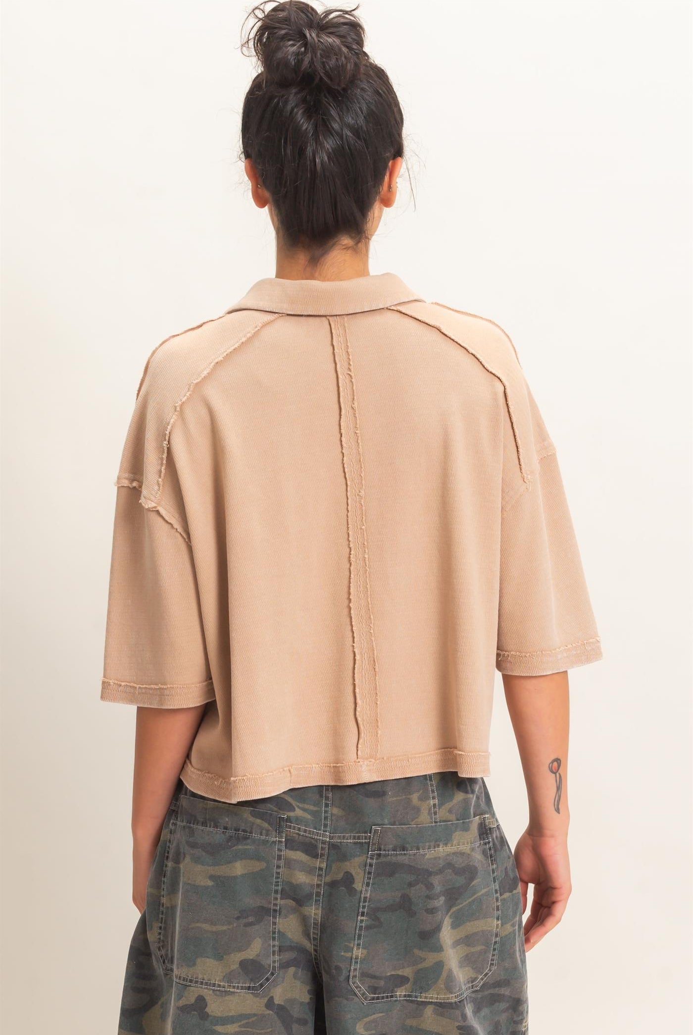 Wholesale Mineral Wash Oversized Collar Short Sleeve Top Clothing Tops DZ26E813 DARK TAUPE DOUBLE ZERO