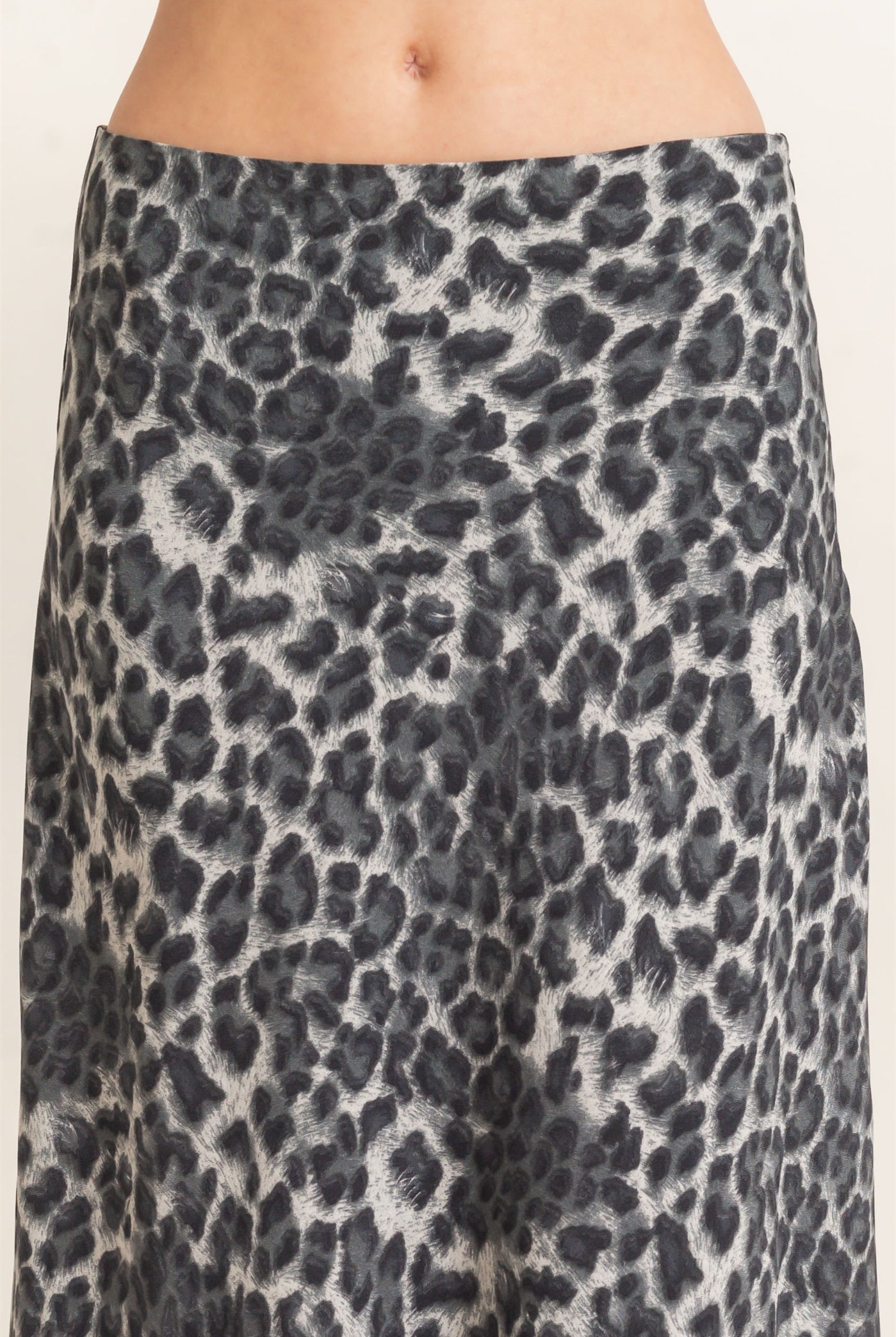 Wholesale Leopard Print Midi Skirt Skirts HF26F159 BLACK DOUBLE ZERO