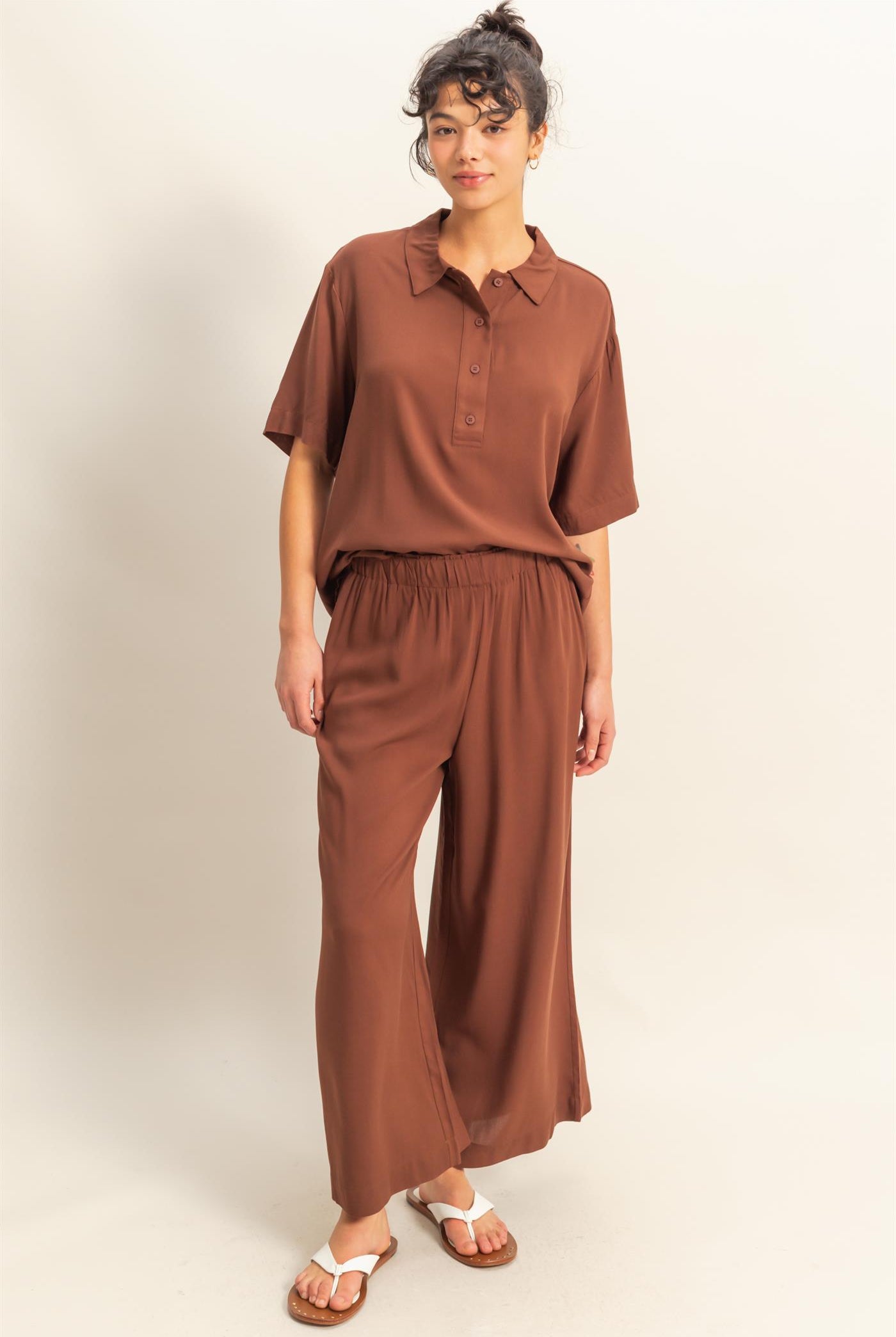 Wholesale Woven Half Button-Up Relaxed Top Clothing Tops DZ25C814 CHESTNUT DOUBLE ZERO