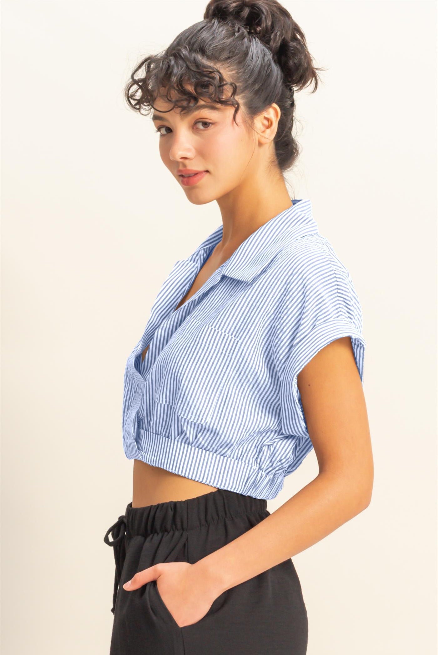 Wholesale Striped Short Sleeve Cropped Top Blouses DZ25C431 BLUE/WHITE DOUBLE ZERO