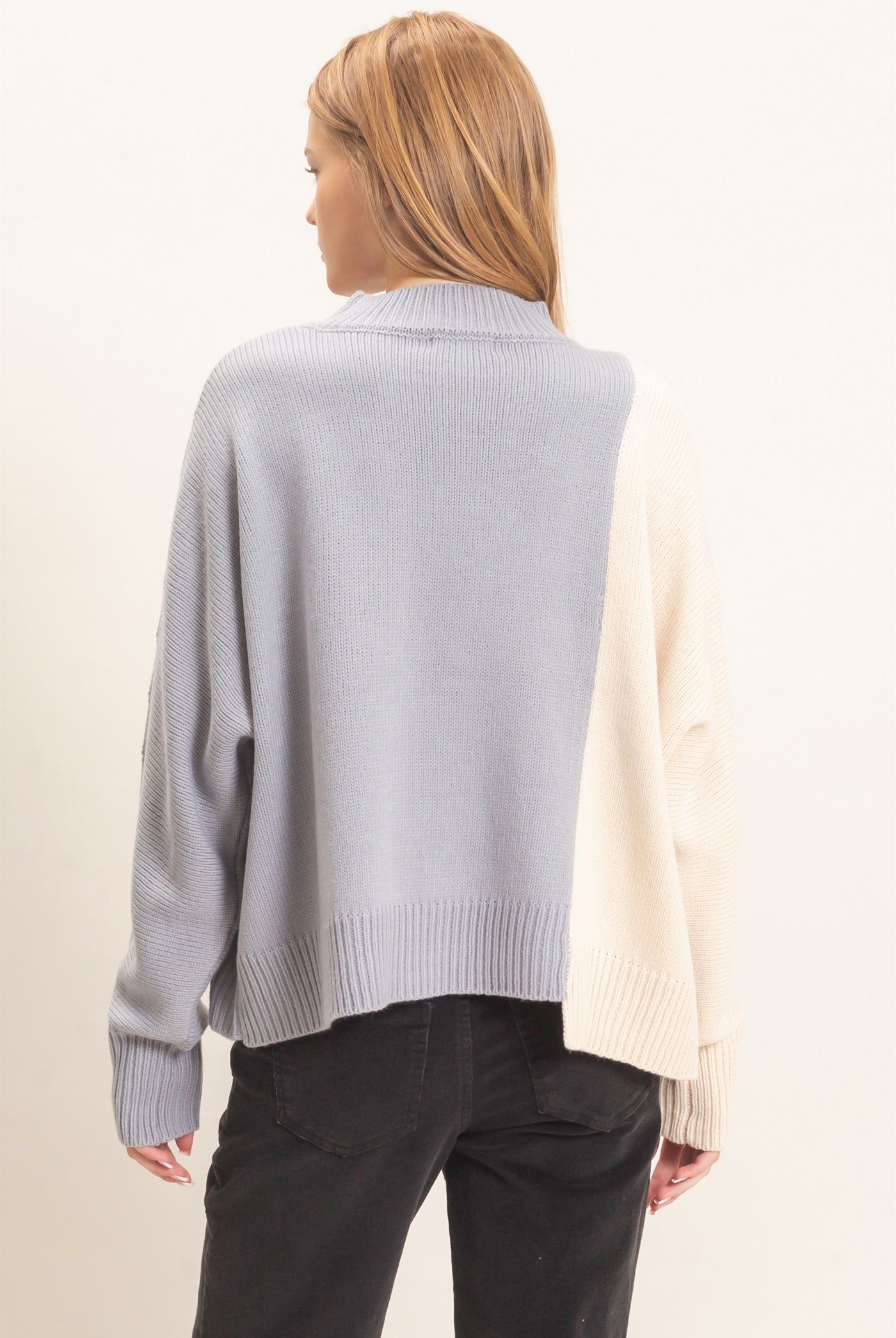 Wholesale Two-Tone Knit Sweater Sweaters HF26F184 GRAY HYFVE