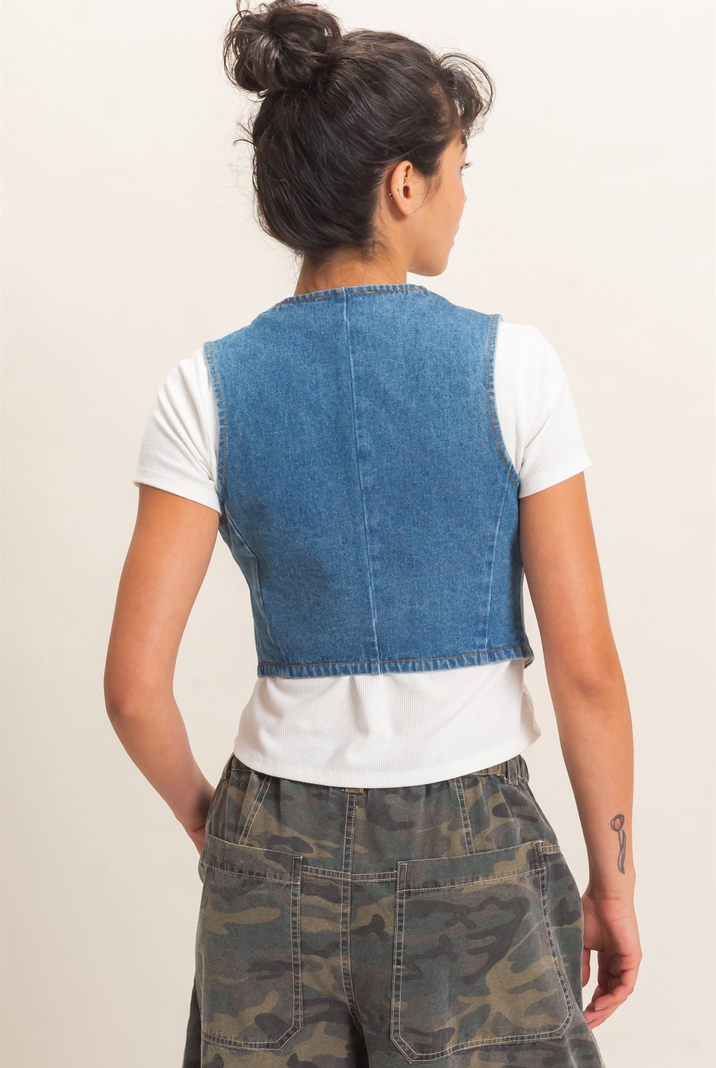 Wholesale Buttoned Denim Vest Vests DZ26E266 MEDIUM BLUE DOUBLE ZERO