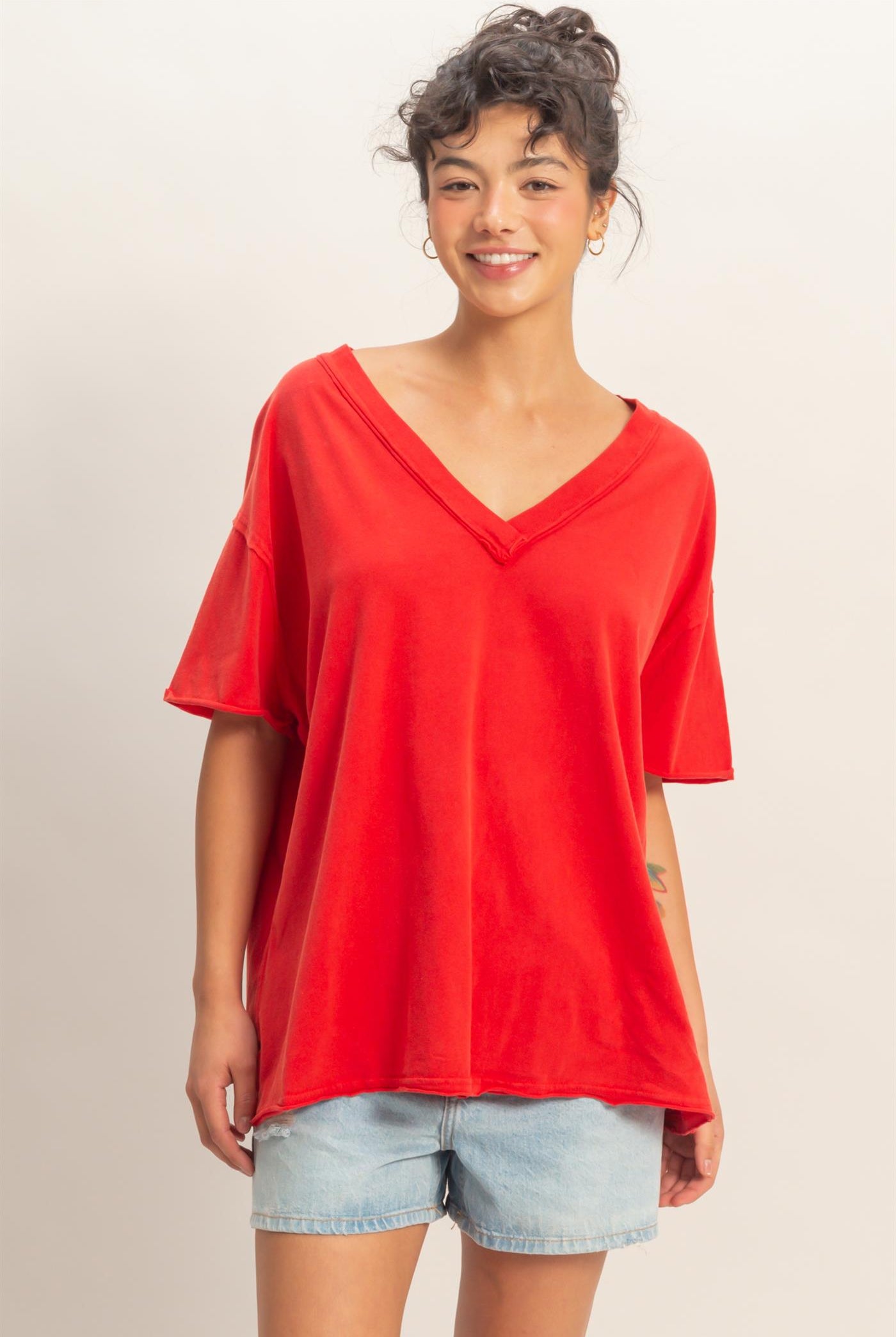 Wholesale Washed V-Neck Oversized Tee Clothing Tops DZ26A760 RED DOUBLE ZERO