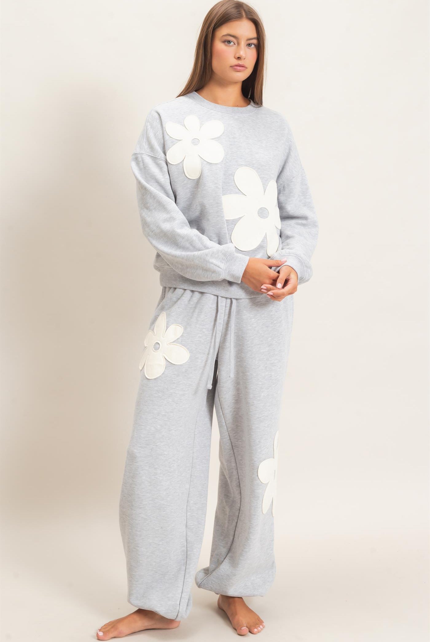 Wholesale Floral Applique Crew Neck Sweatshirt Sweatshirts DZ26E708 HEATHER GRAY DOUBLE ZERO