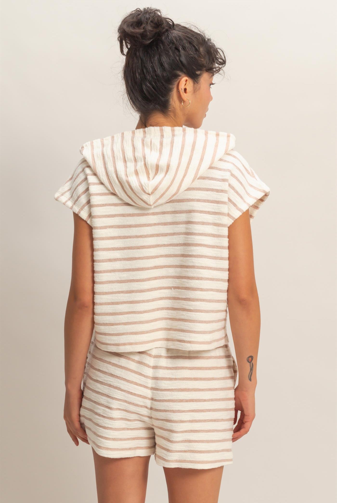 Wholesale Striped Hooded Top With Pocket Clothing Tops DZ26A755 TAUPE HYFVE