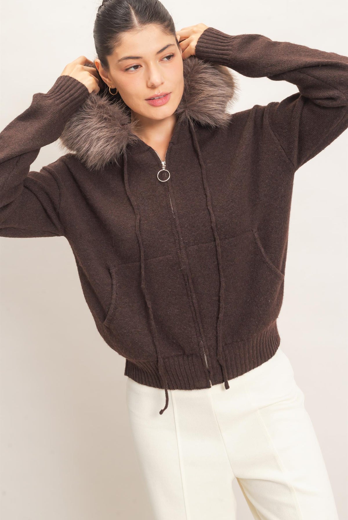 Wholesale Detachable Faux Fur Trim Zip-Up Hoodie Cardigans HF26F173 BROWN HYFVE