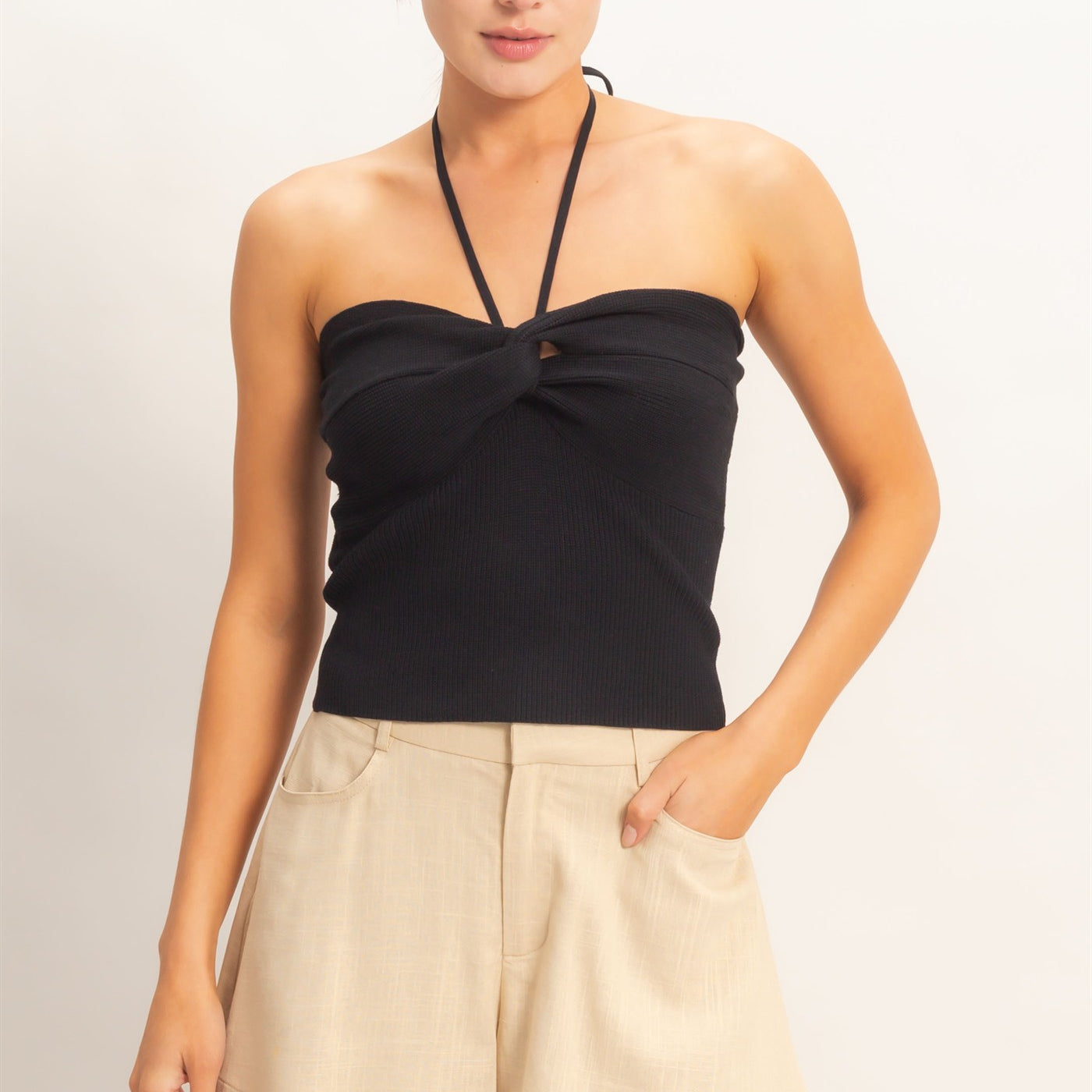 Wholesale Ribbed Halter Top With Twist Clothing Tops HF26A299 BLACK HYFVE