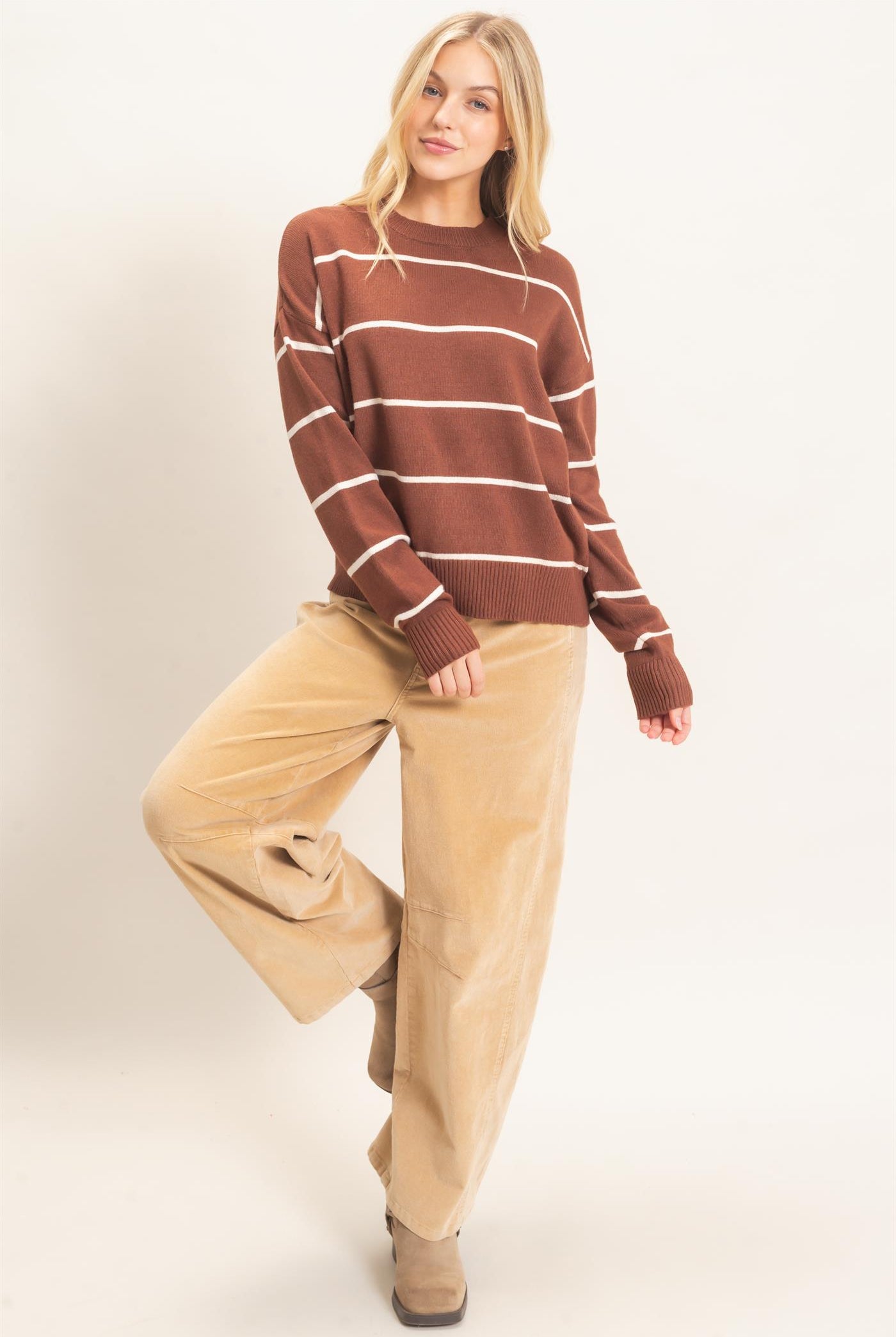 Wholesale Striped Ribbed Crew Neck Sweater Sweaters HF26F169 BROWN HYFVE