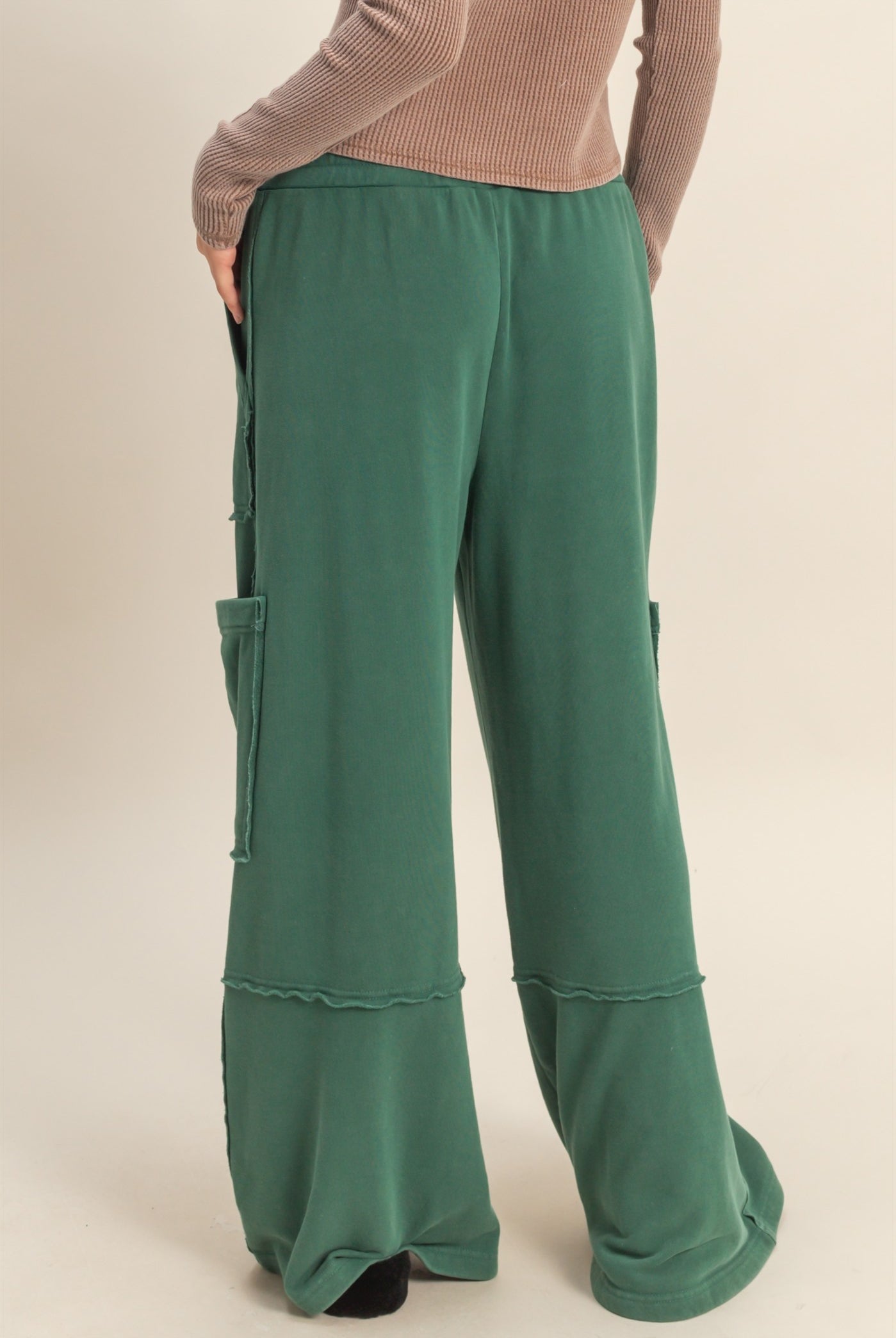 Wholesale Mineral Wash Oversized Utility Sweatpants Sweatpants DZ25C903 DARK GREEN DOUBLE ZERO