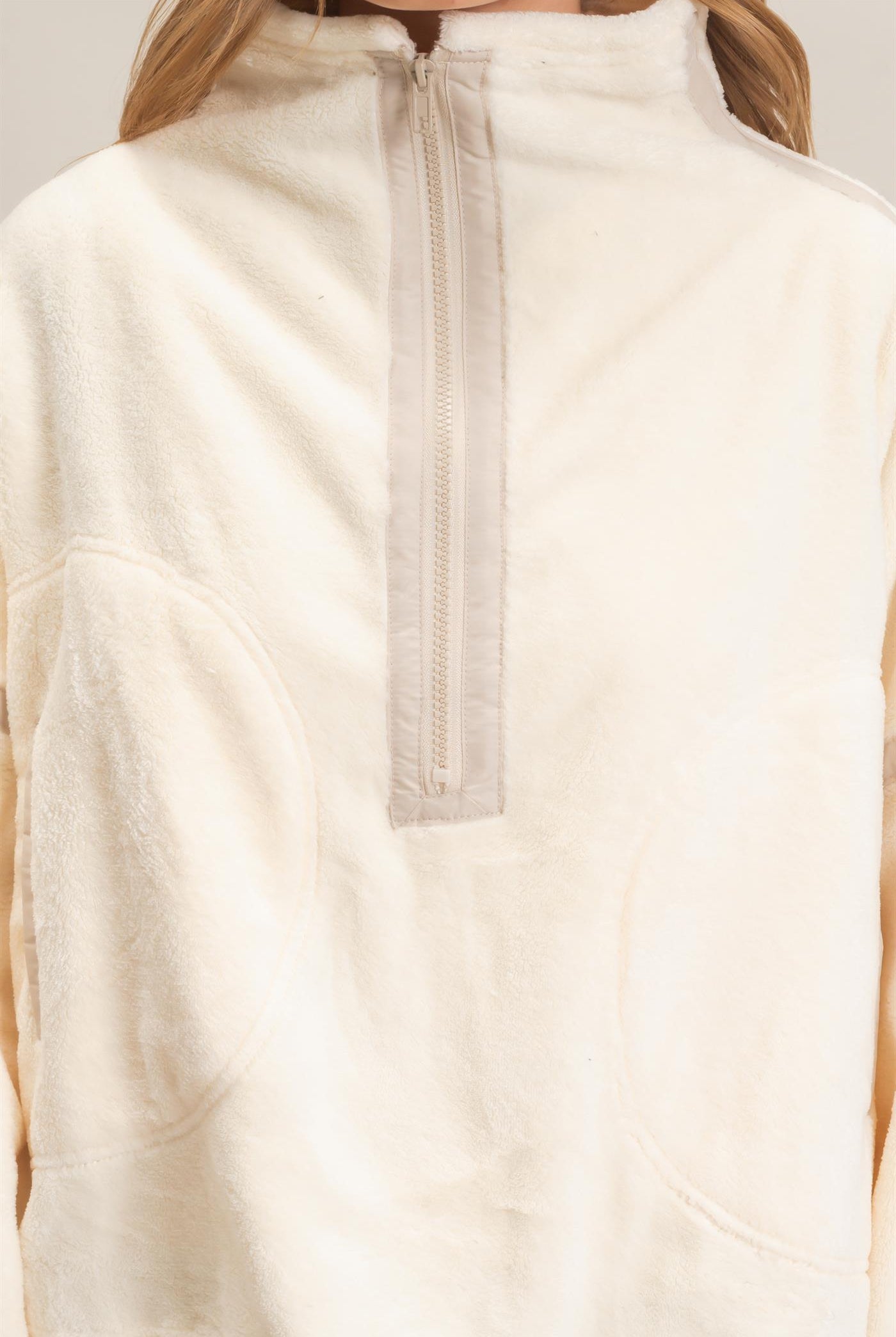 Wholesale Contrast Trim Half-Zip Fleece Pullover Outerwear HF26F206-D IVORY HYFVE