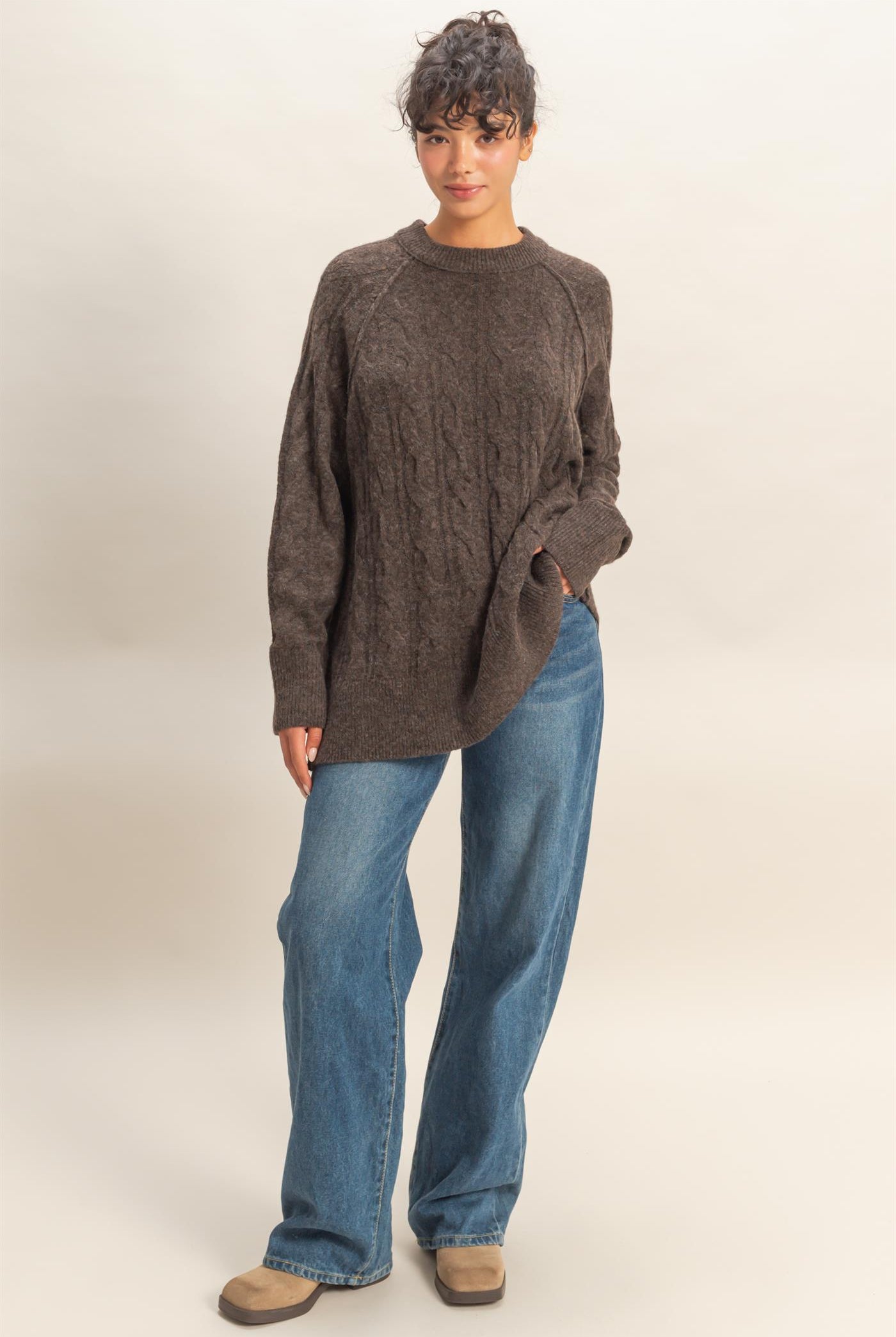 Wholesale Crew Neck Cable Knit Sweater Pullover Sweaters DZ25E957 CHESTNUT HYFVE