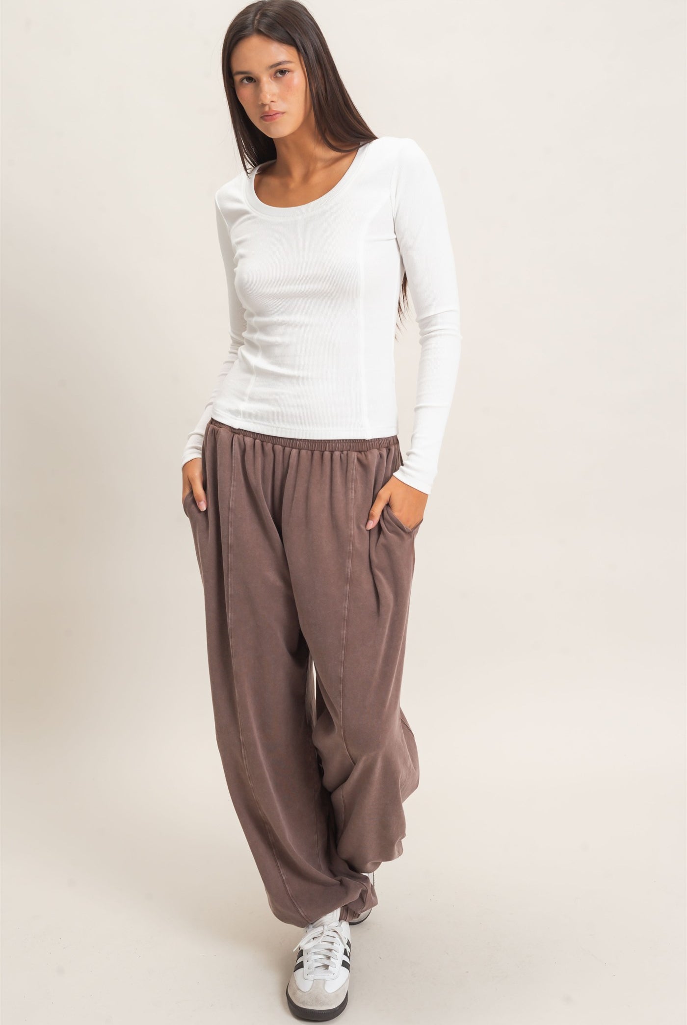 Wholesale Mineral Wash Elastic Waist Jogger Pants Joggers DZ26F405 DARK BROWN DOUBLE ZERO