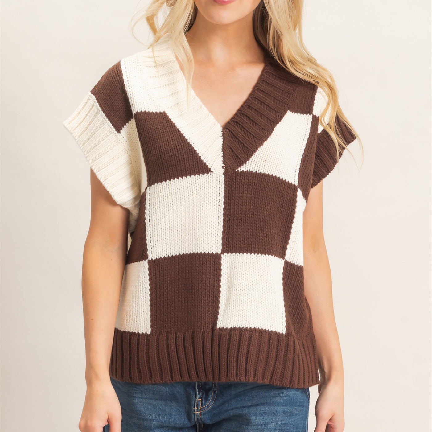 Wholesale Ribbed V-Neck Checkered Sweater Vest Sweaters HF26F180 BROWN HYFVE