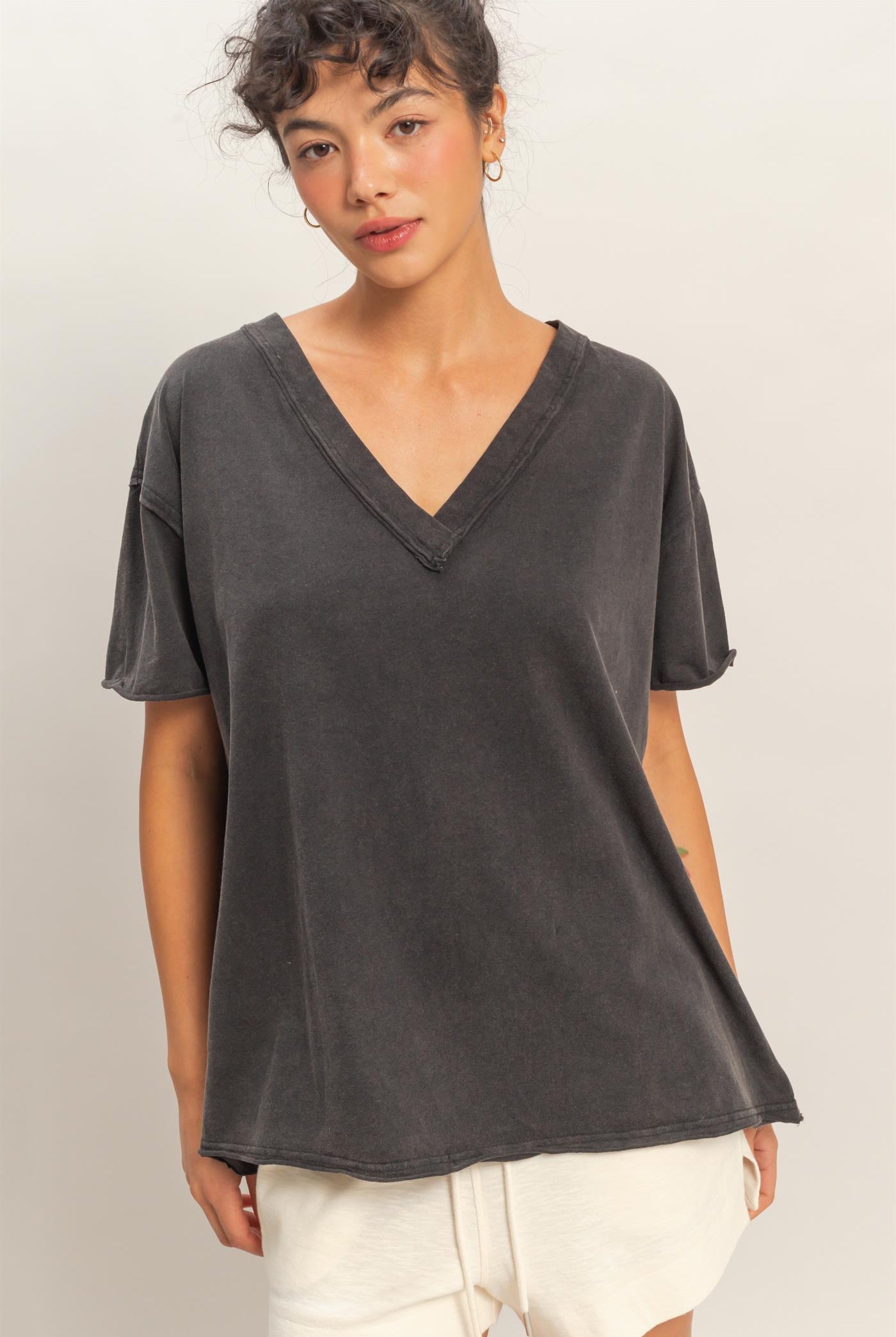Wholesale Washed V-Neck Oversized Tee Clothing Tops DZ26A760 BLACK DOUBLE ZERO