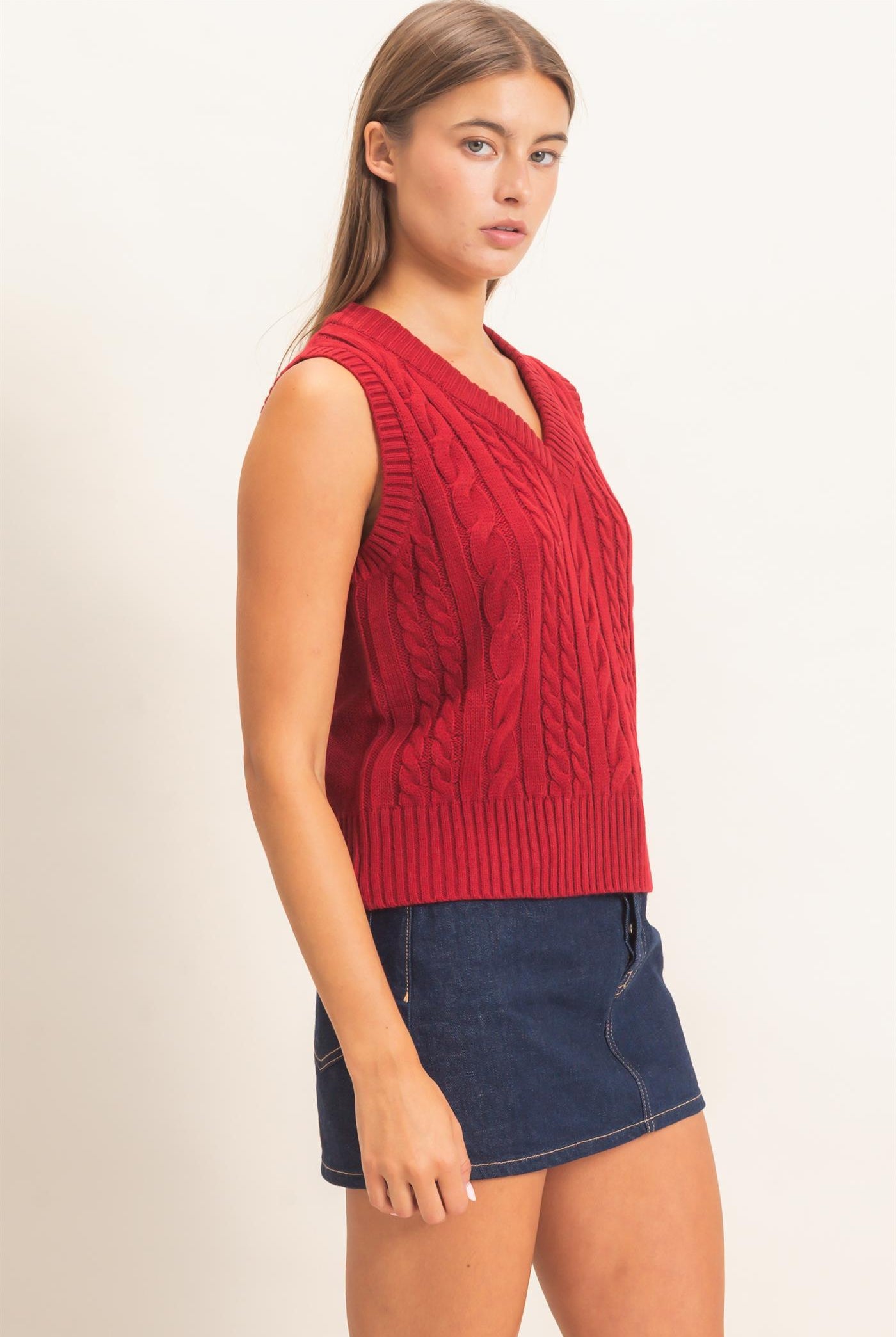 Wholesale Cable Knit V-Neck Sweater Vest Sweaters DZ26E548 BURGUNDY DOUBLE ZERO