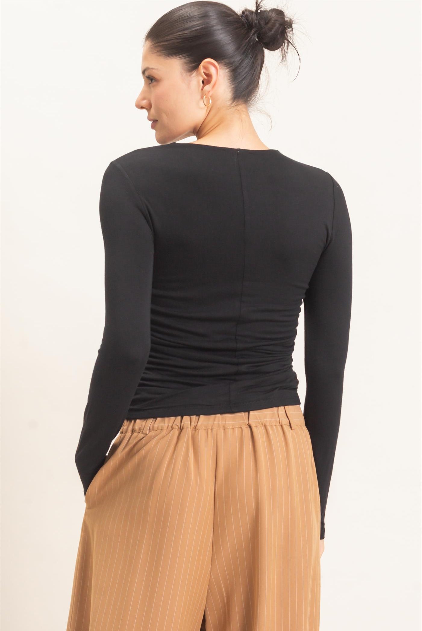Wholesale Ruched Long Sleeve Top Clothing Tops HF26E776 BLACK HYFVE