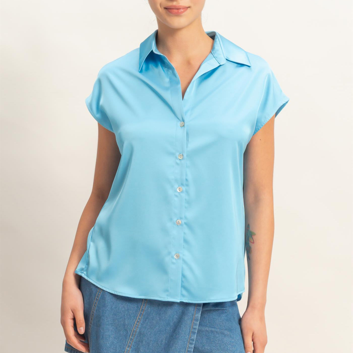 Wholesale Sleeveless Satin Button-Up Blouse Blouses DZ26A726 BLUE DOUBLE ZERO