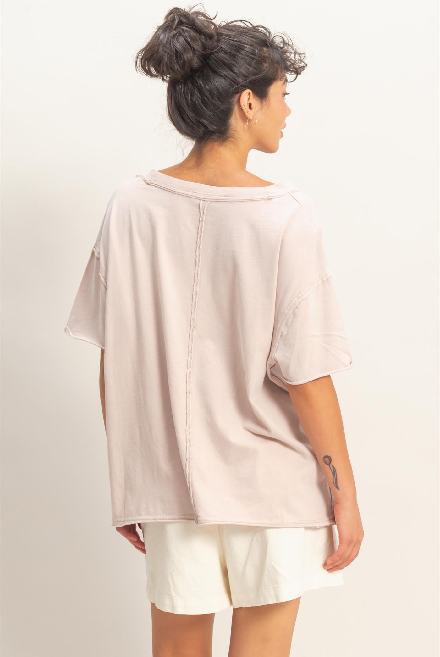 Wholesale Washed V-Neck Oversized Tee Clothing Tops DZ26A760 TAUPE DOUBLE ZERO