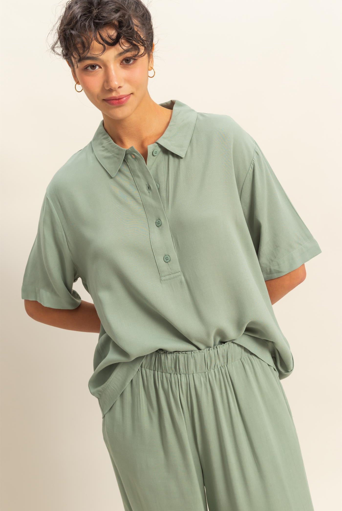 Wholesale Woven Half Button-Up Relaxed Top Clothing Tops DZ25C814 SAGE GREEN DOUBLE ZERO