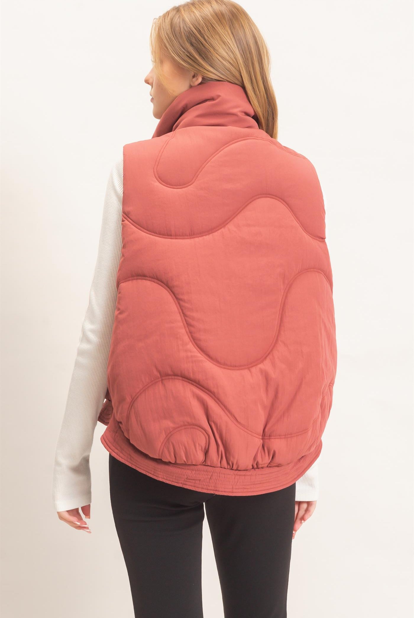 Wholesale Quilted Funnel Neck Puffer Vest Vests HF26F168 BRICK HYFVE
