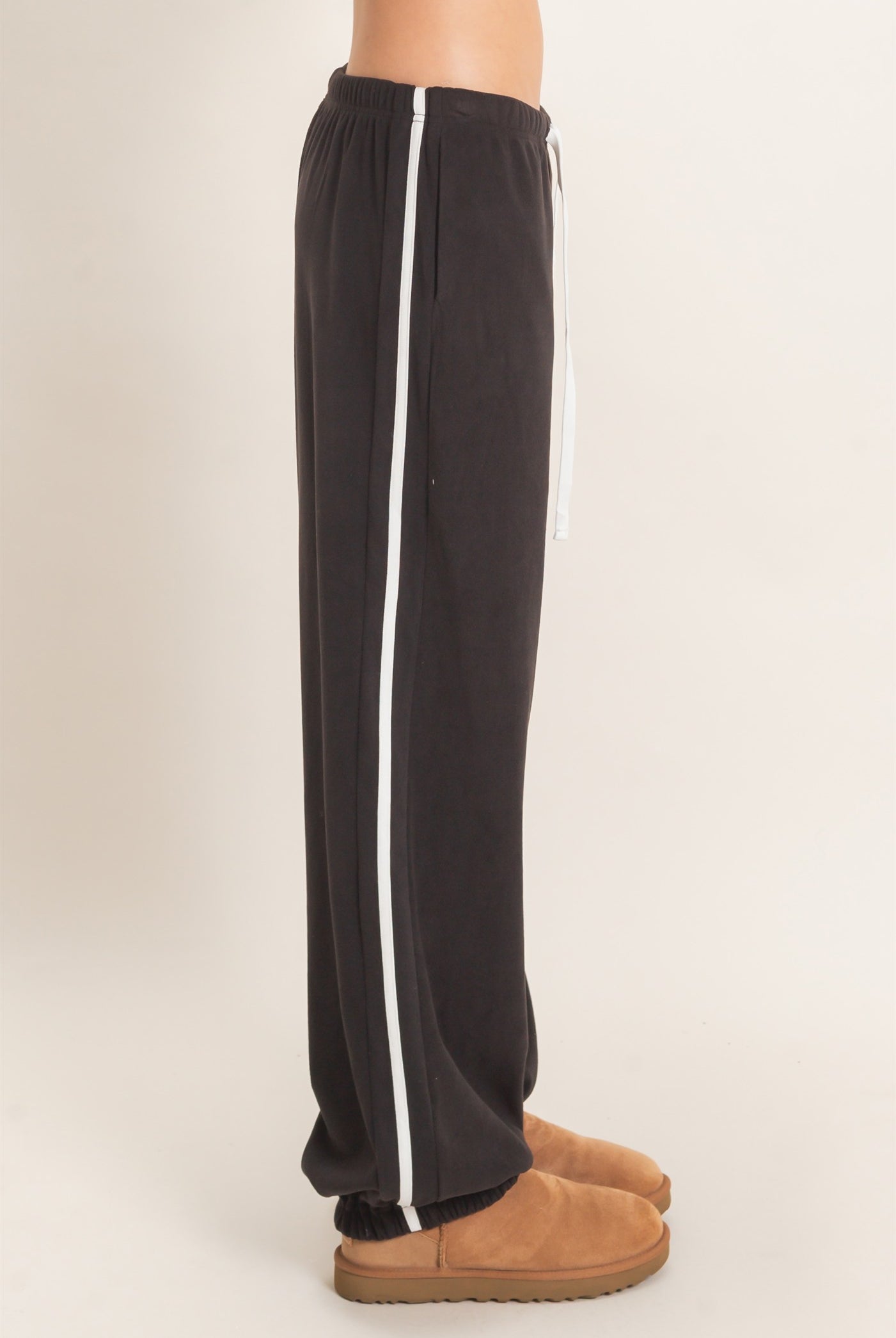 Wholesale Drawstring Waist Jogger Pants Joggers HF26E424-D BLACK HYFVE