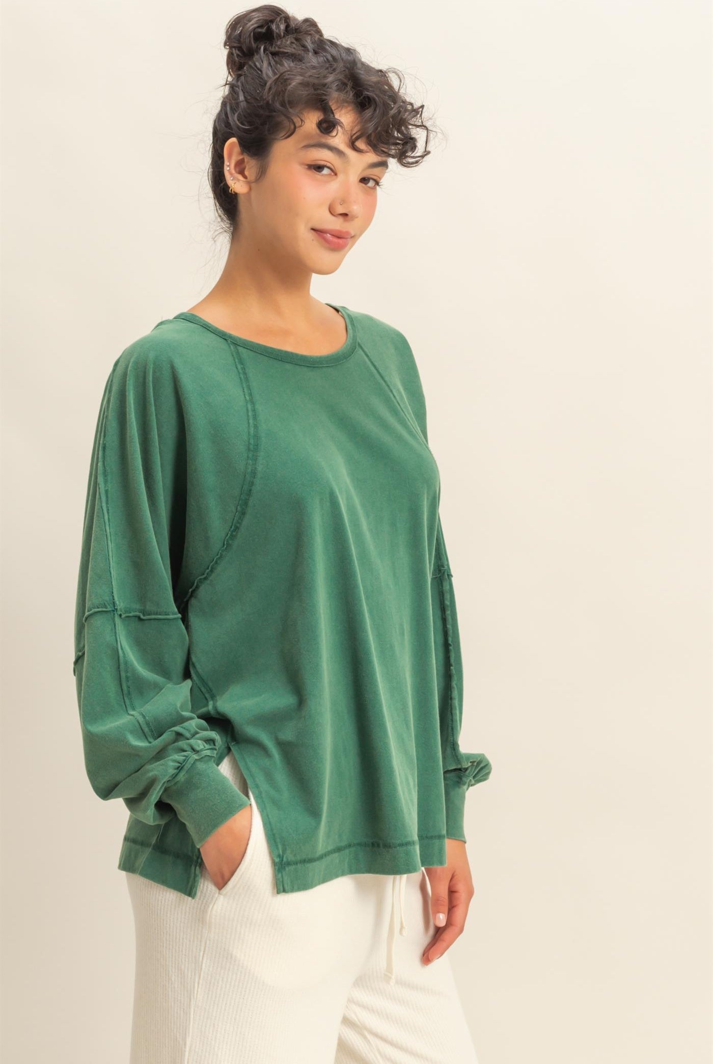 Wholesale Washed Oversized Long Sleeve Top With Slit Clothing Tops DZ25C921 DARK GREEN HYFVE
