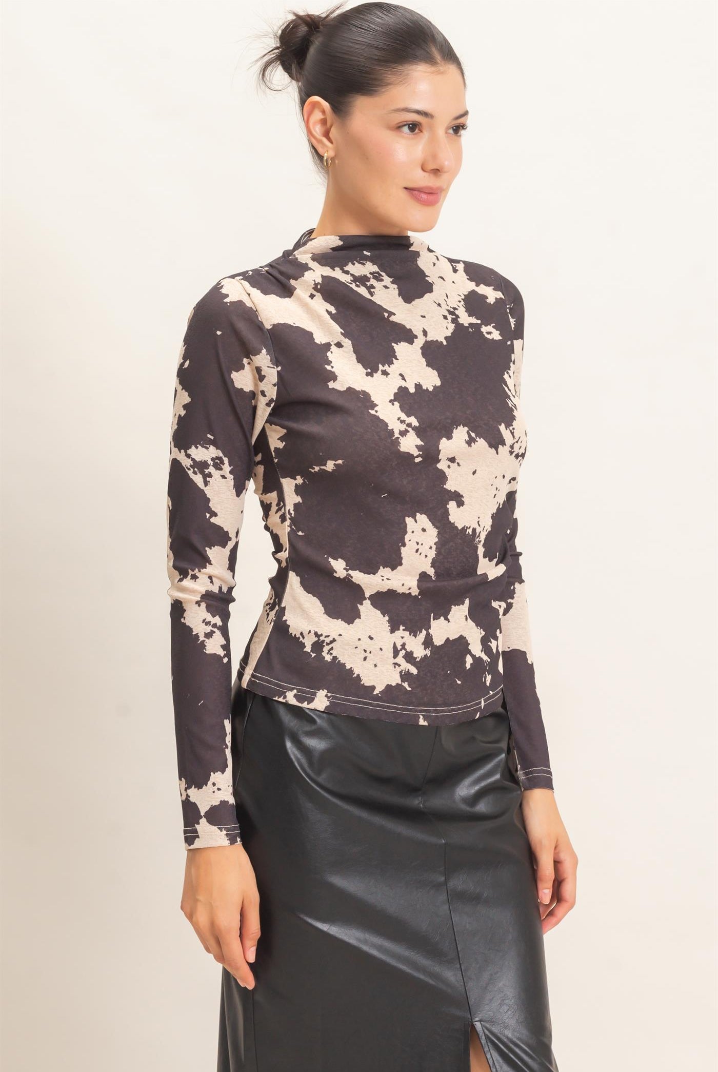 Wholesale Asymmetrical Cow Print Top Clothing Tops HF26E799 BLACK HYFVE