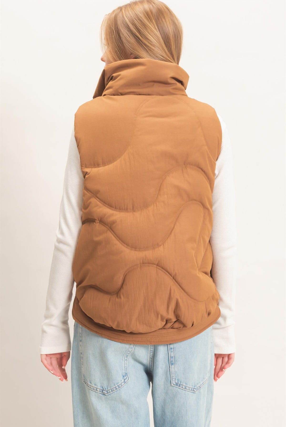 Wholesale Quilted Funnel Neck Puffer Vest Vests HF26F168 BROWN HYFVE