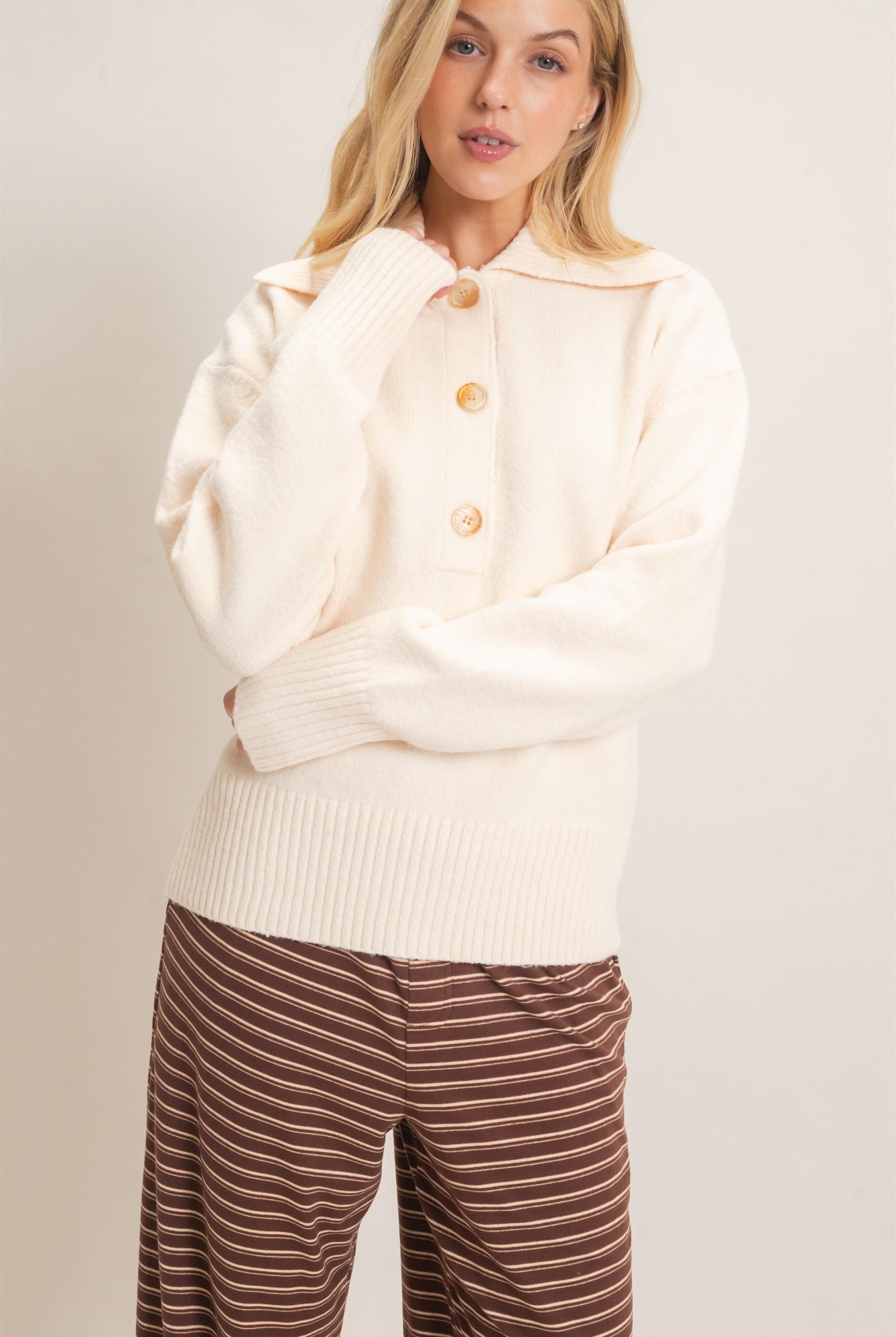 Wholesale Button-Up Collared Sweater Sweaters HF26E752 WARM ECRU HYFVE