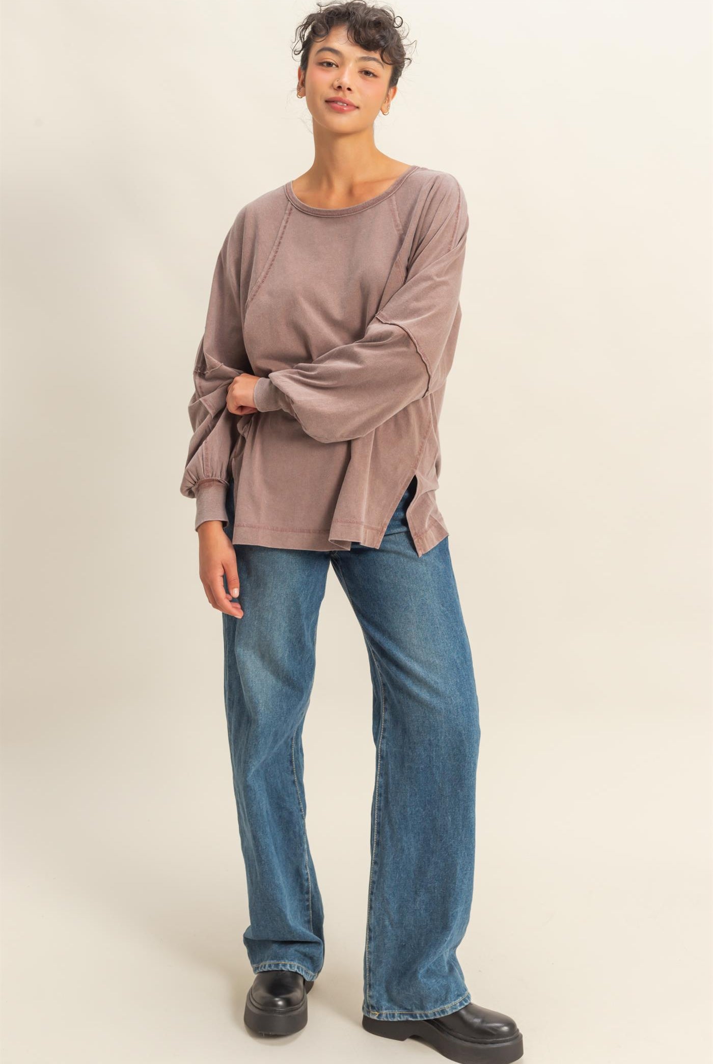 Wholesale Washed Oversized Long Sleeve Top With Slit Clothing Tops DZ25C921 CHESTNUT HYFVE