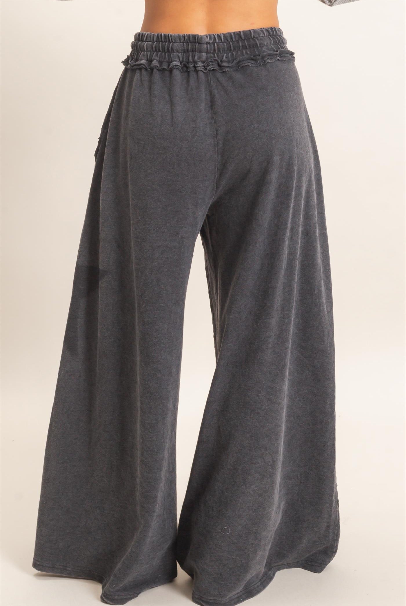 Wholesale Mineral Wash Star Patch And Print Wide Leg Pants Pants DZ26F060 BLACK DOUBLE ZERO