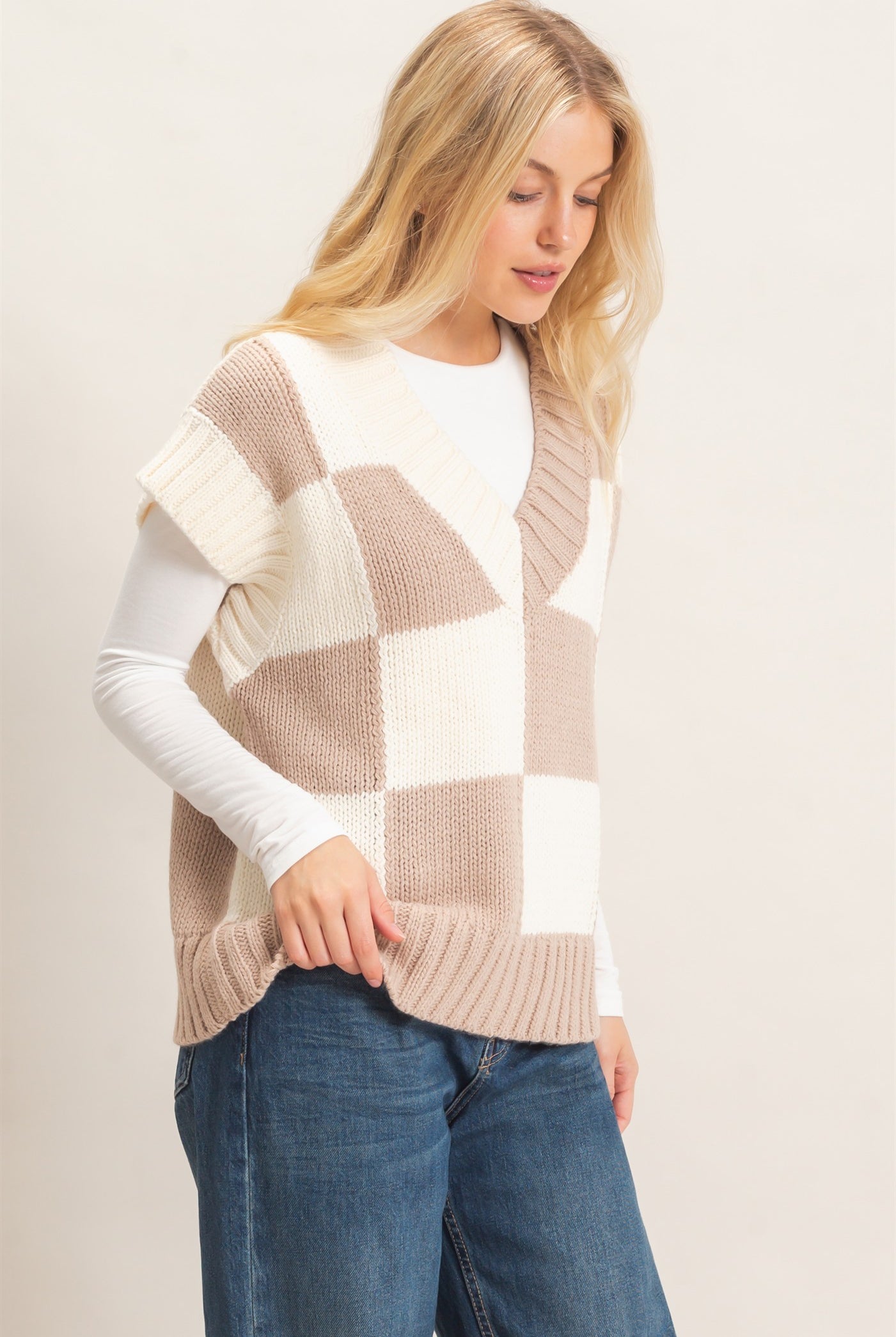 Wholesale Ribbed V-Neck Checkered Sweater Vest Sweaters HF26F180 TAUPE HYFVE