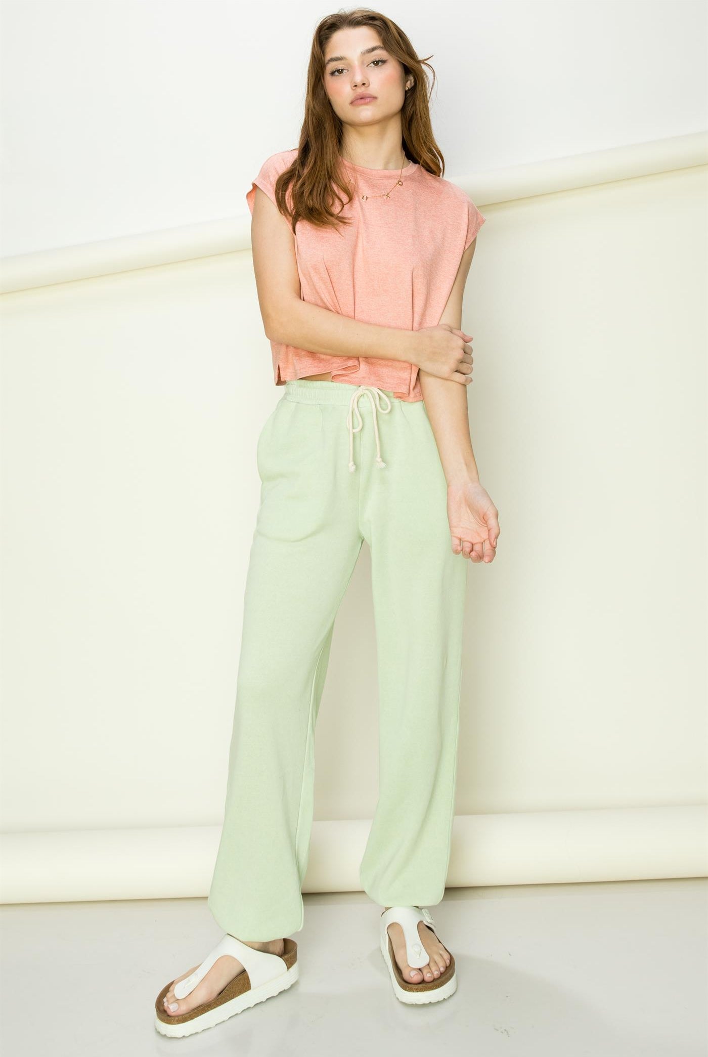 Wholesale Crew Neck Cropped Top Clothing Tops DZ22E688 TEAK ROSE DOUBLE ZERO