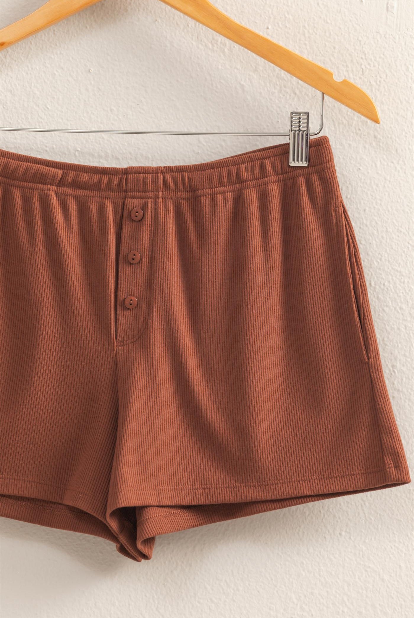 Wholesale High Waist Button Detail Flowy Shorts Shorts DZ25A934 CHESTNUT DOUBLE ZERO