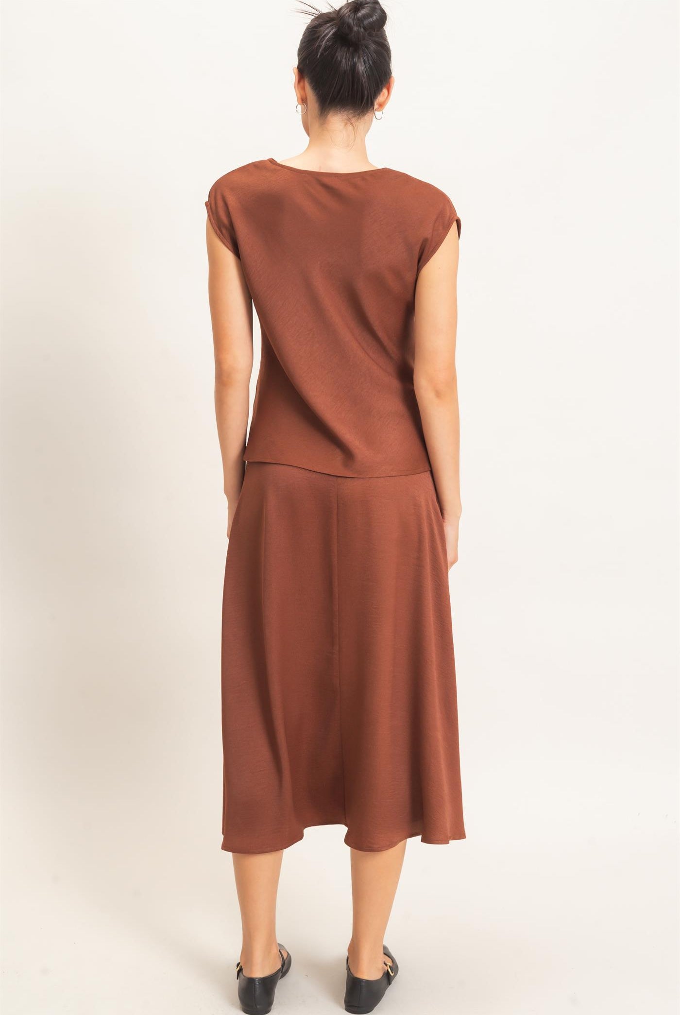 Wholesale Satin Cowl Neck Top And Skirt Set Clothing HF26C690-SET BROWN HYFVE