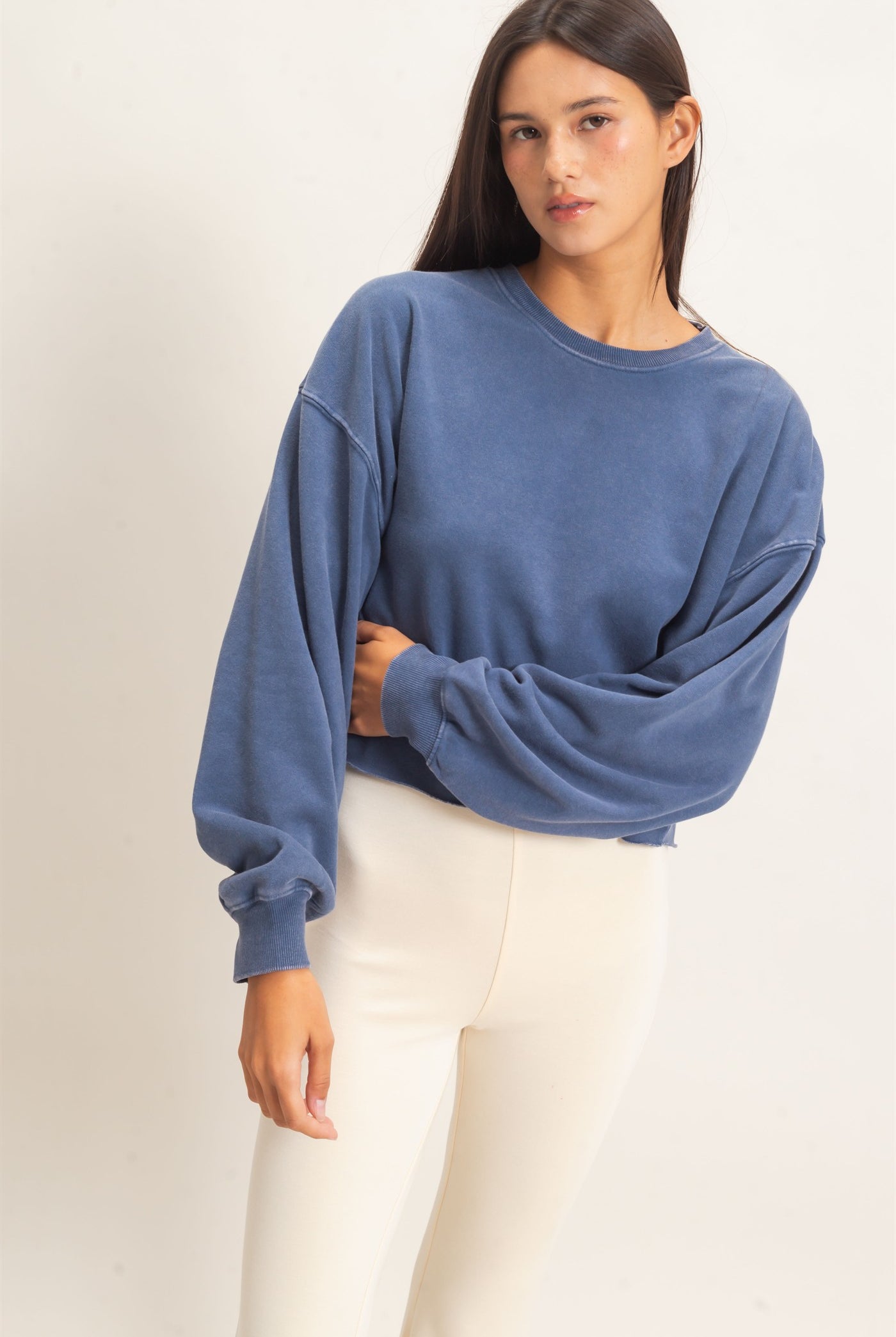Wholesale Mineral Wash Raw Hem Cropped Sweatshirt Sweatshirts DZ26C968 NAVY DOUBLE ZERO