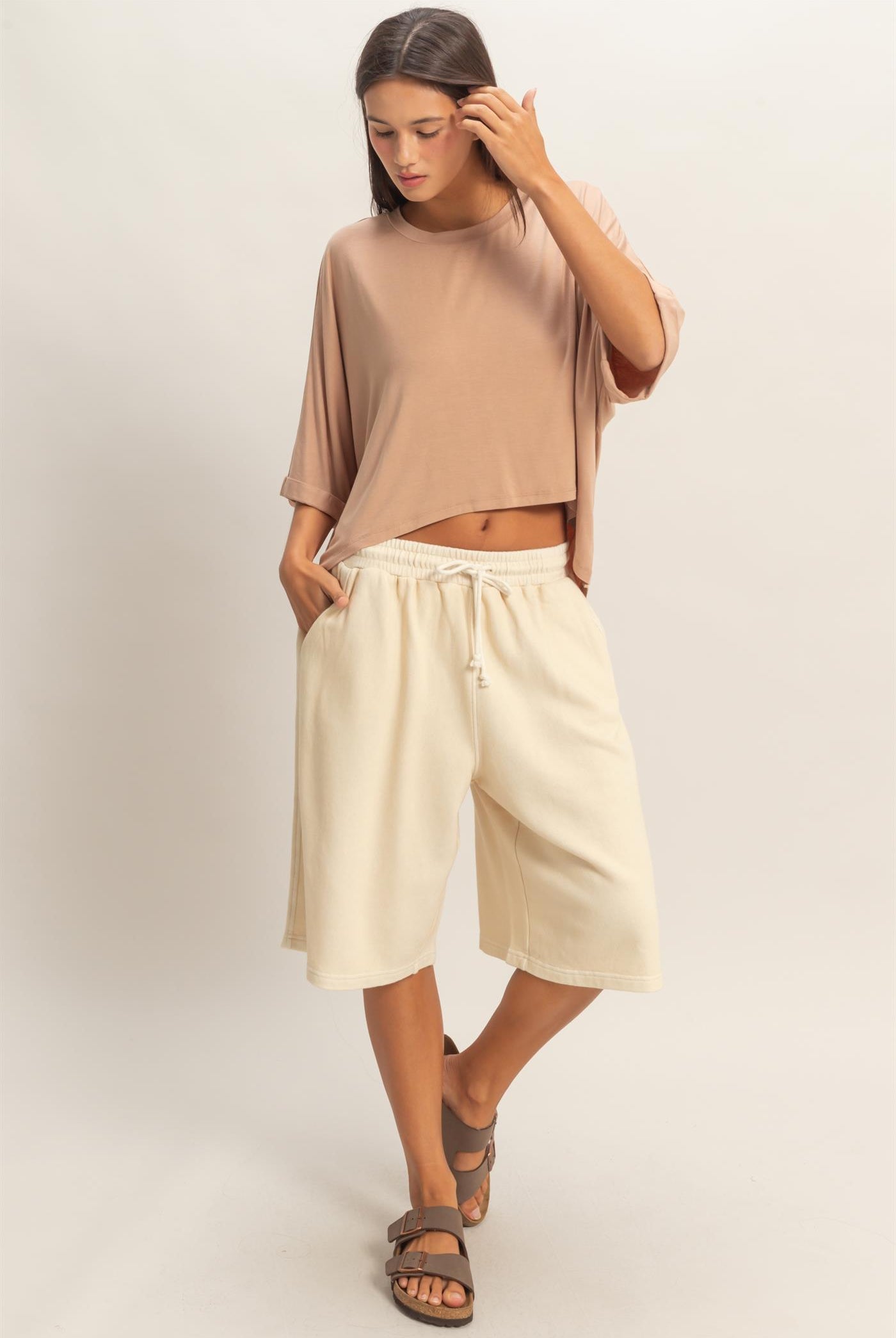 Wholesale Relaxed High-Low Batwing Sleeve Top Shirts DZ26A742 DARK TAUPE DOUBLE ZERO