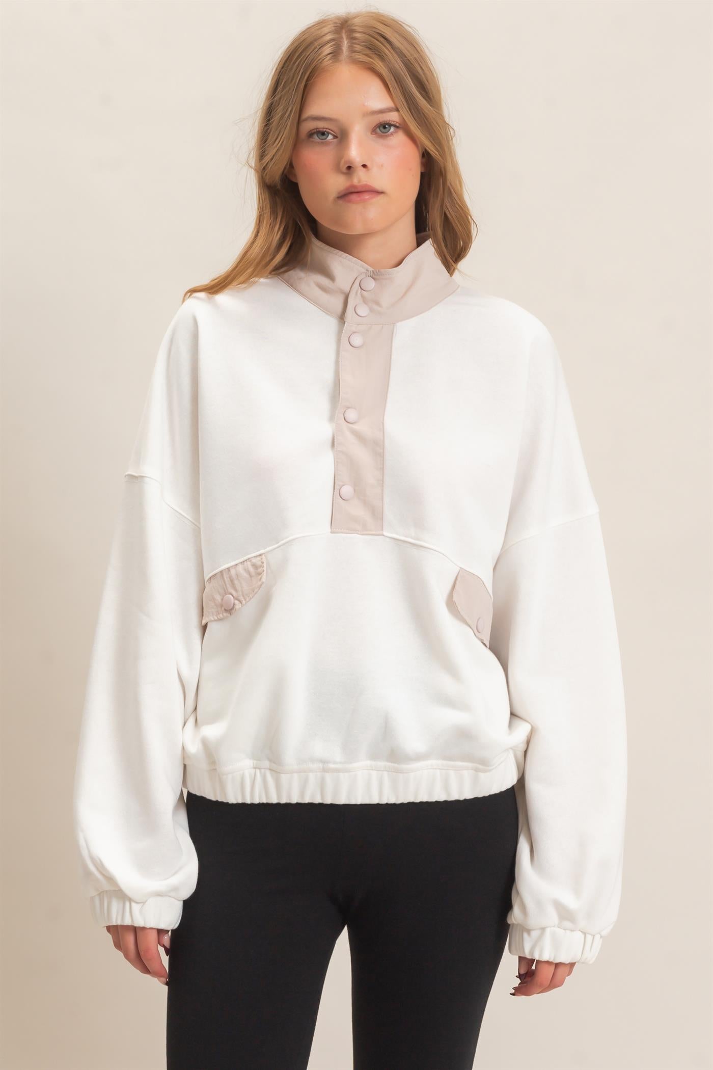 Wholesale Contrast Button-Up Collar Top Clothing Tops HF26C875 OFF WHITE HYFVE