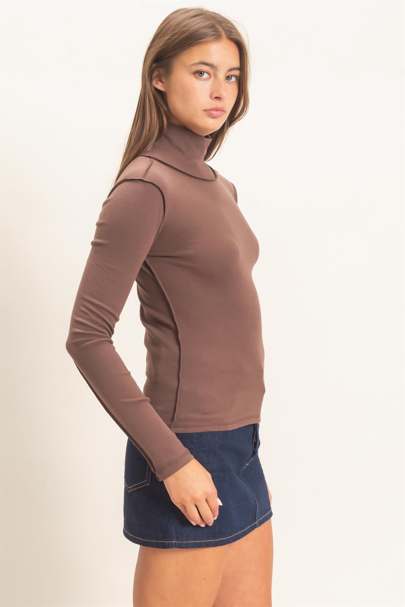 Wholesale Turtleneck Exposed Seam Long Sleeve Top Clothing Tops DZ26F241 DARK BROWN HYFVE
