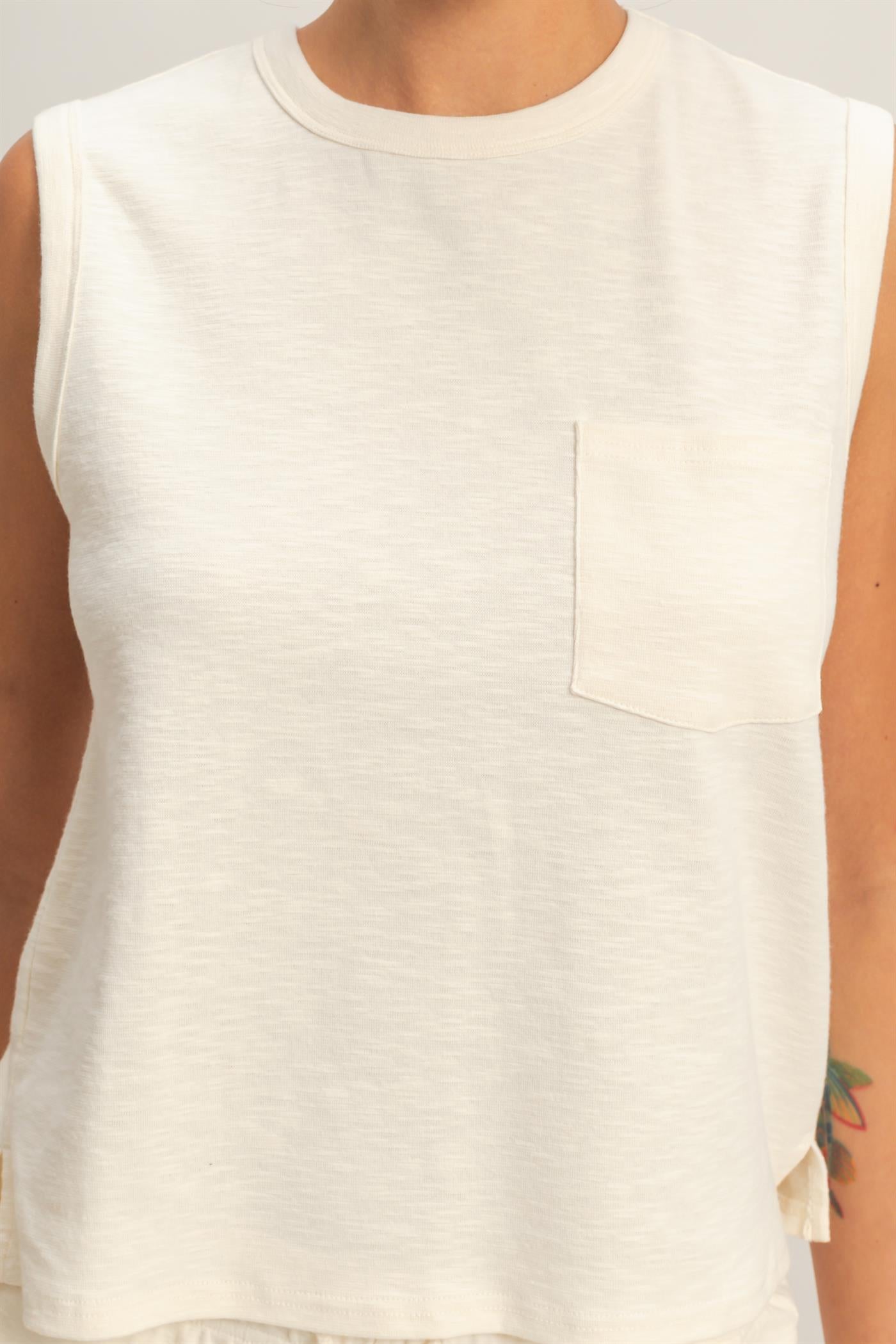 Wholesale Sleeveless Cotton Top With Pocket Clothing Tops DZ26A234 CREAM DOUBLE ZERO