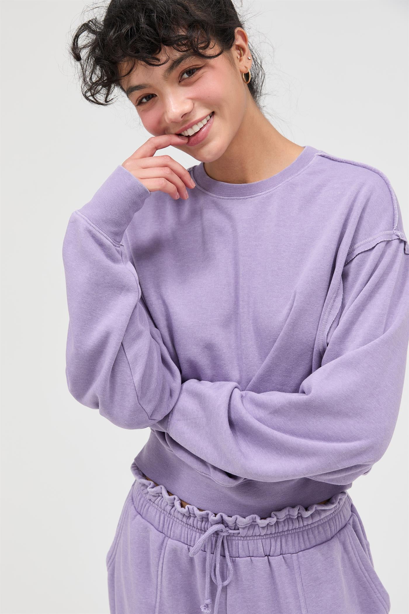 Wholesale Raw Edge Detail Burnout Sweatshirt Sweatshirts DZ26A048 DUSTY PURPLE DOUBLE ZERO