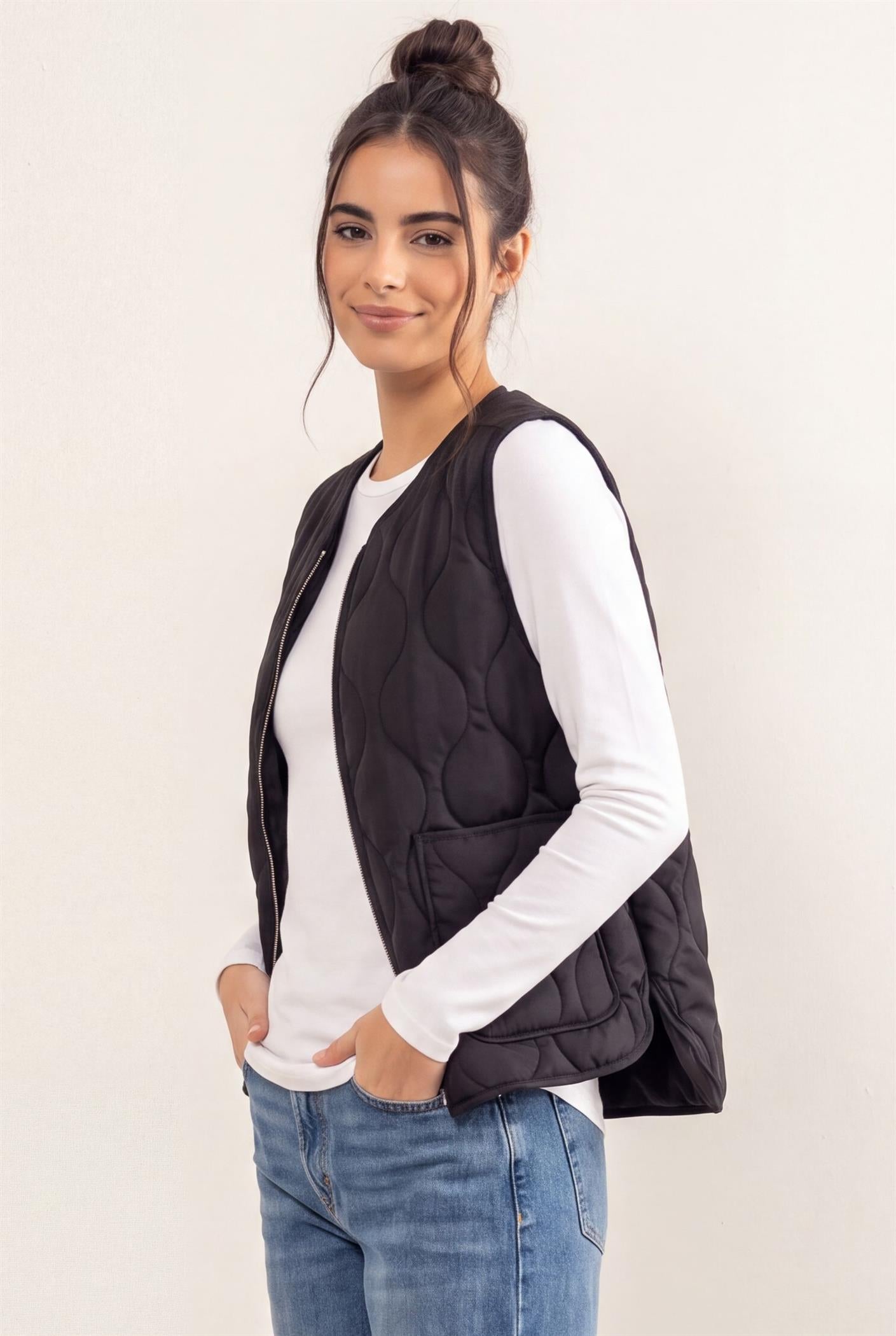 Wholesale Quilted Vest With Pockets Vests DZ26F336 BLACK DOUBLE ZERO
