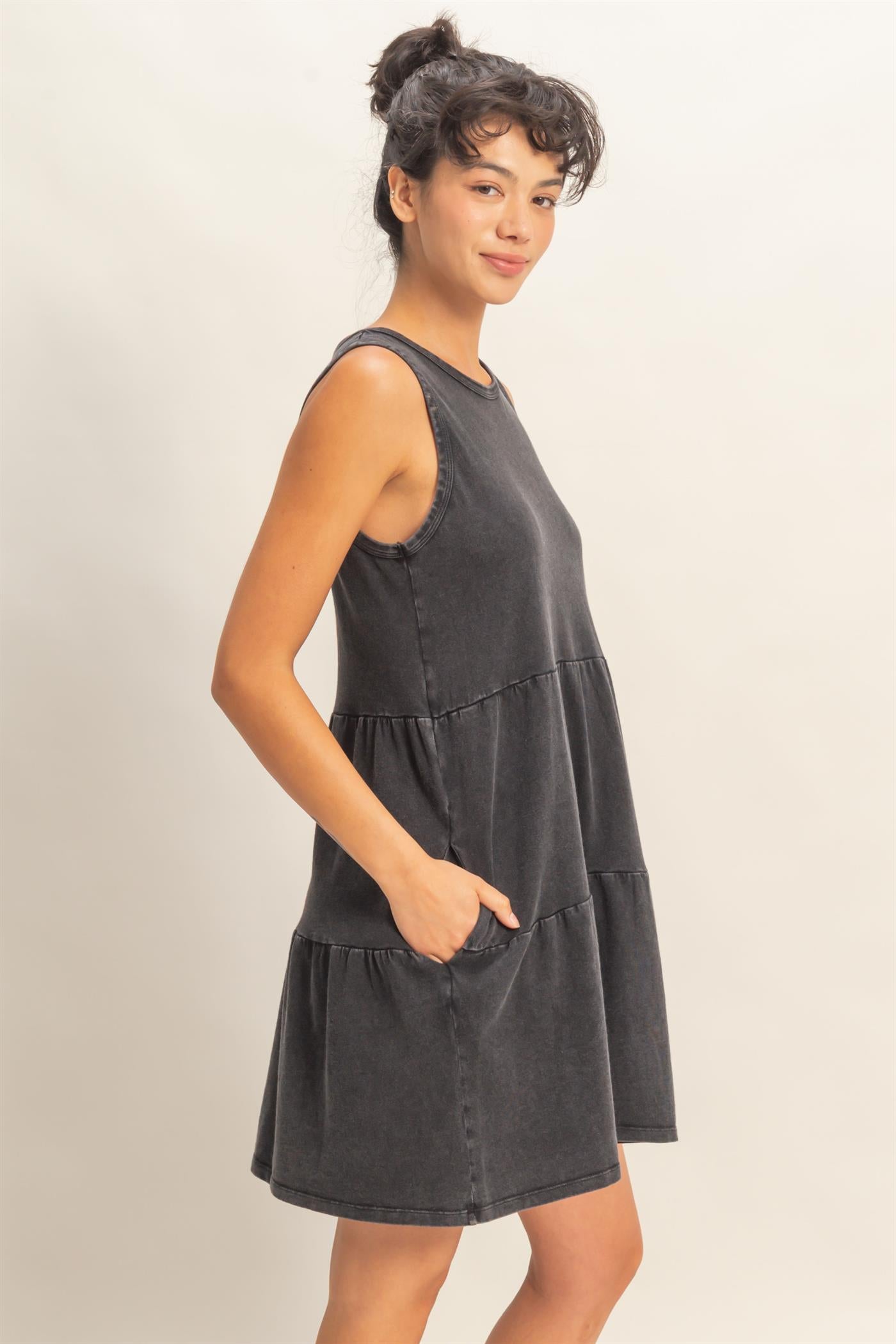 Wholesale Sleeveless Crewneck Tiered Mini Dress Dresses DZ26C208 BLACK DOUBLE ZERO