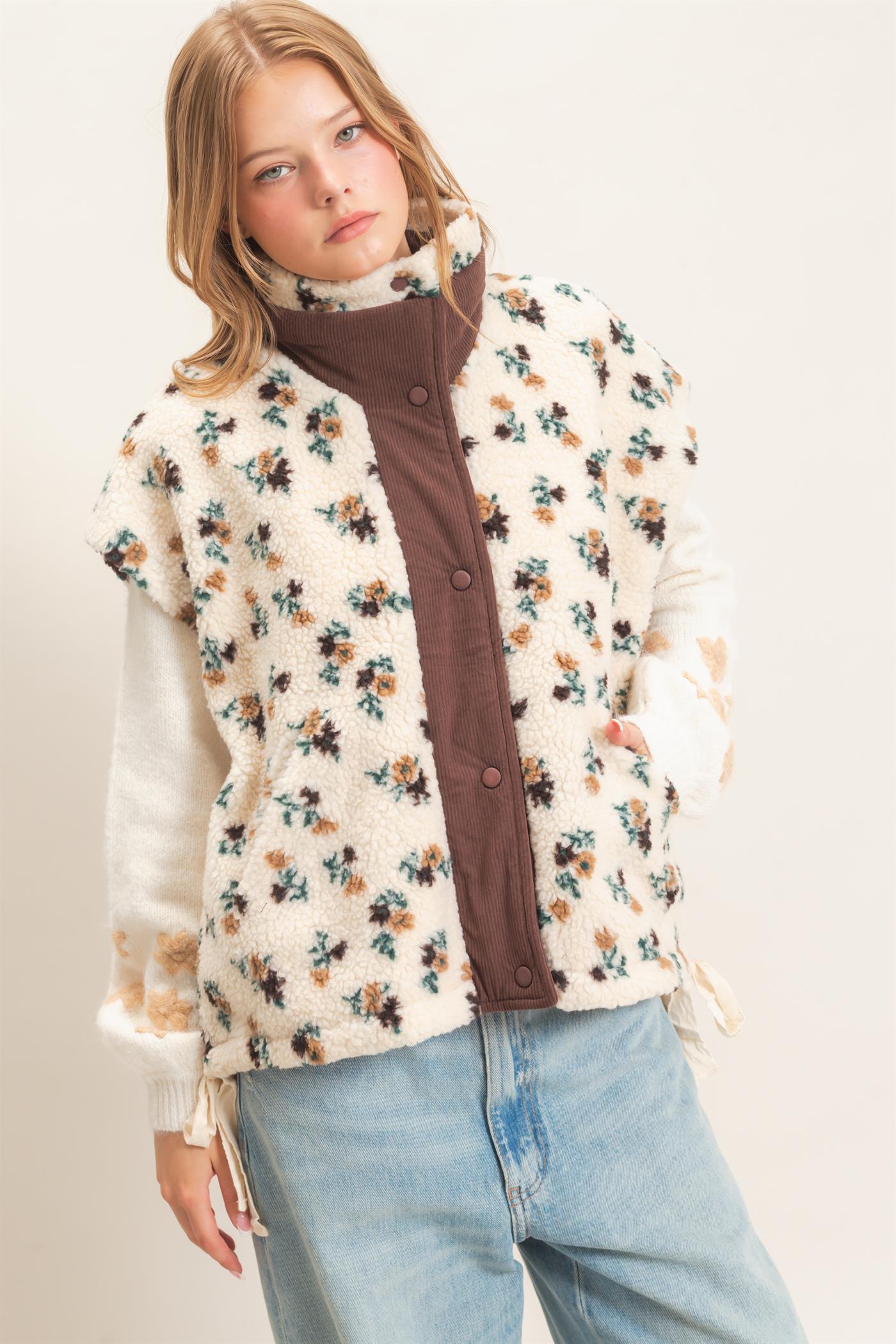 Wholesale Floral Sherpa Vest With Corduroy Vests HF26F073 BROWN HYFVE