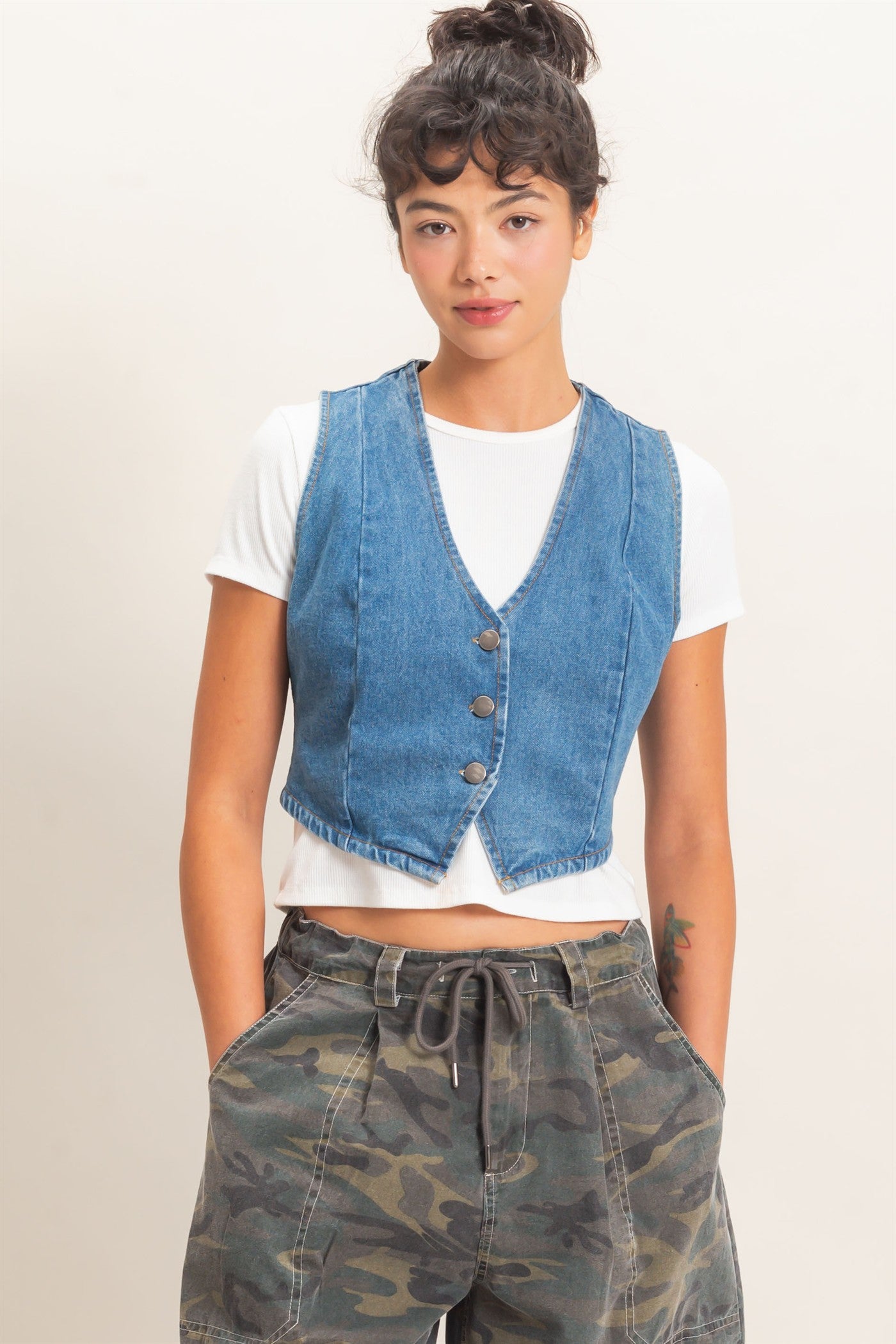 Wholesale Buttoned Denim Vest Vests DZ26E266 MEDIUM BLUE DOUBLE ZERO