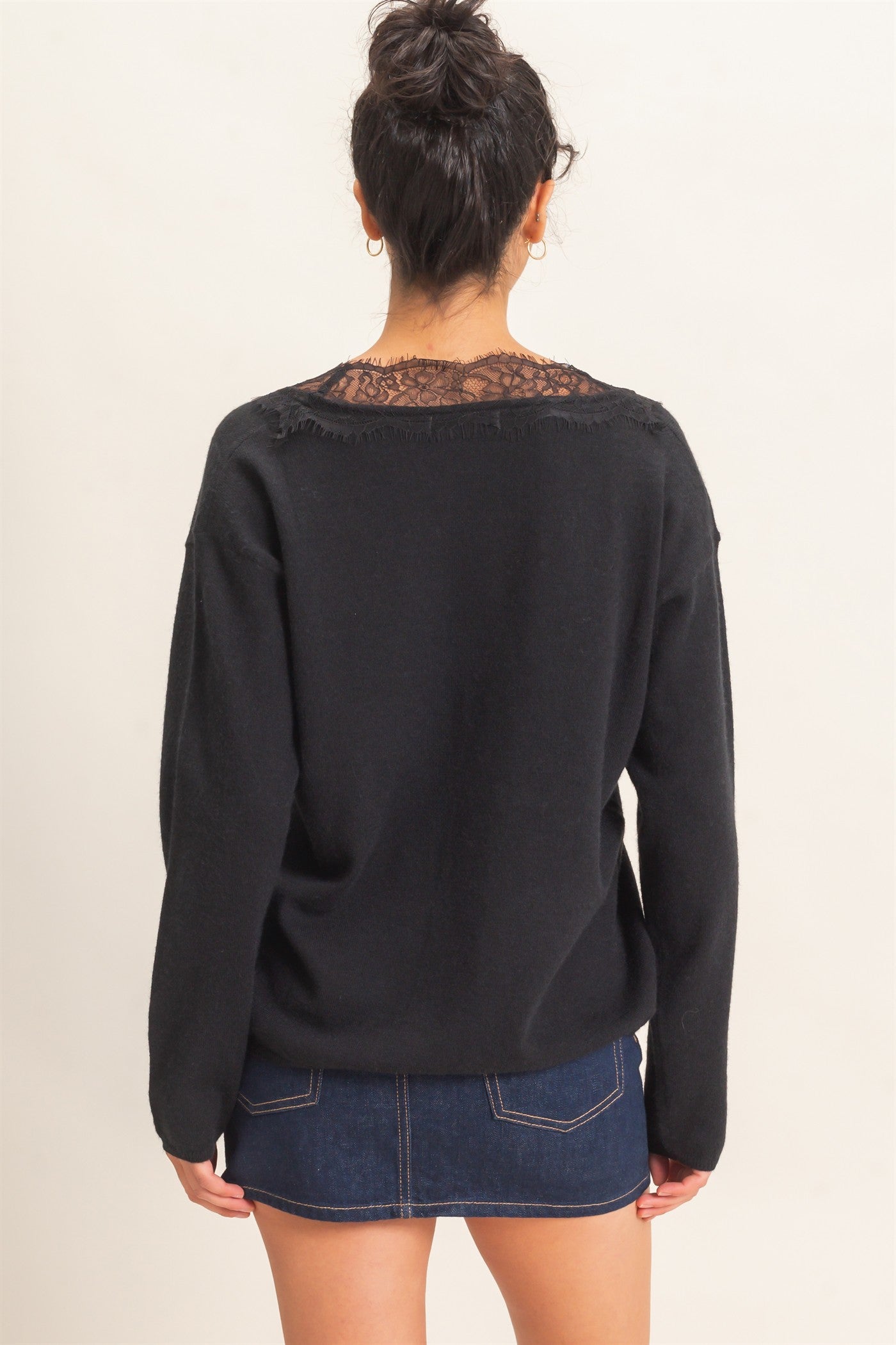 Wholesale Lace Trim V-Neck Sweater Sweaters DZ26E327 BLACK DOUBLE ZERO