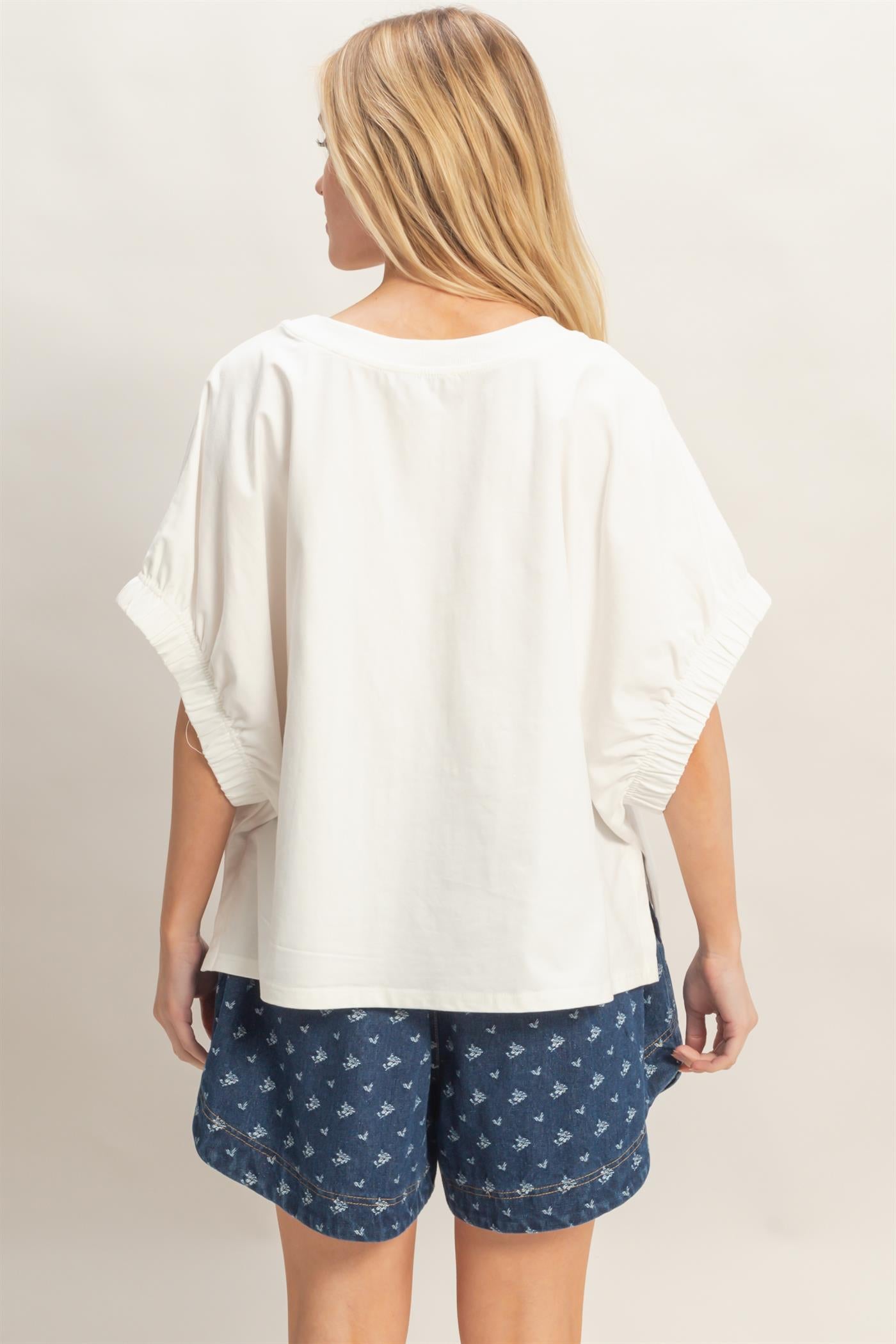 Wholesale Oversized Elastic Cuff Top T-Shirts HF26C082 OFF WHITE HYFVE