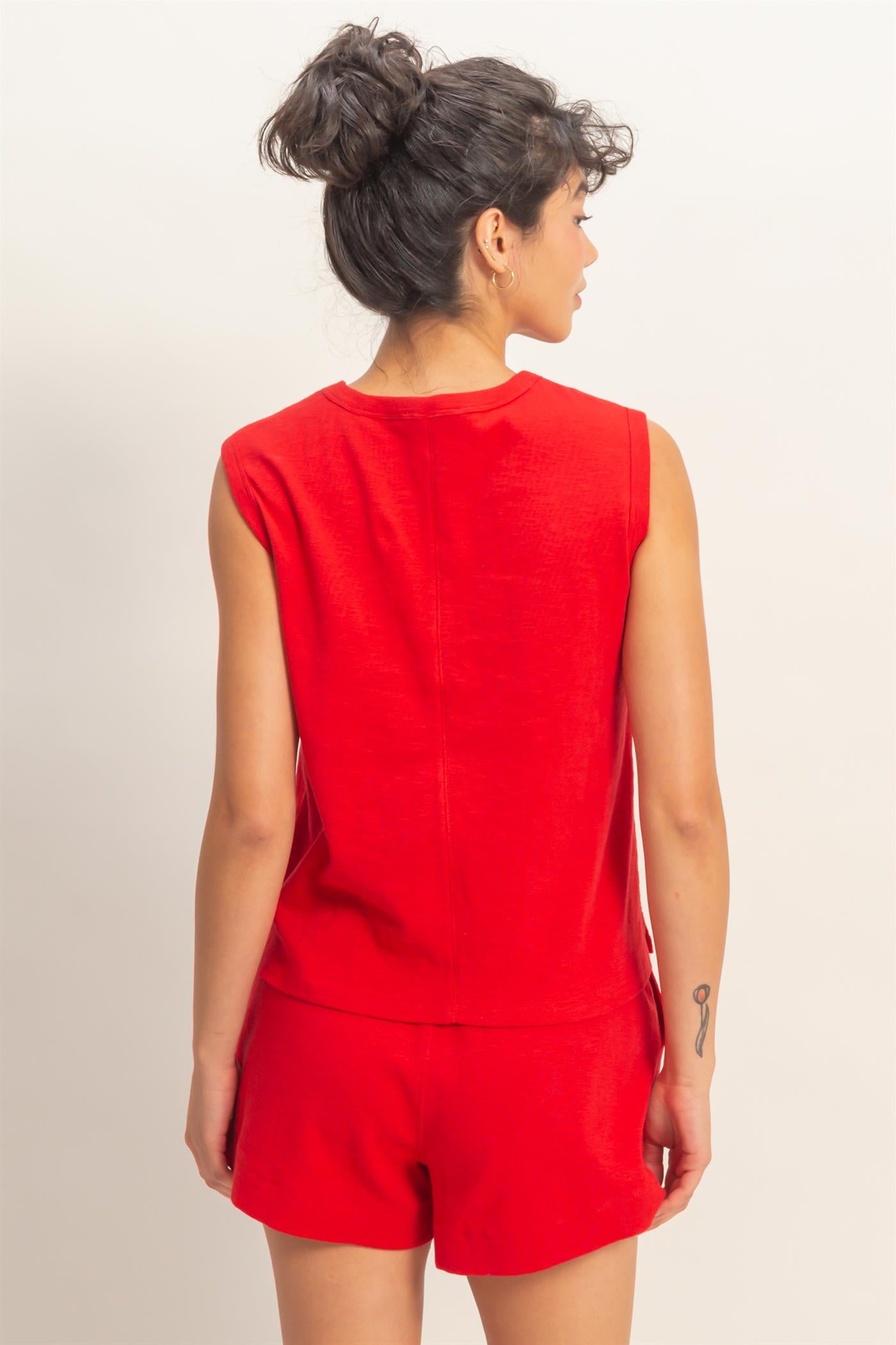 Wholesale Sleeveless Cotton Top With Pocket Clothing Tops DZ26A234 RED DOUBLE ZERO